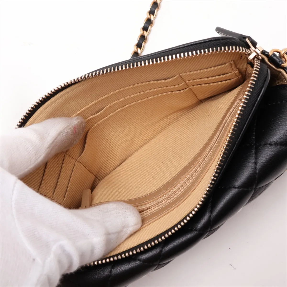 [Individually packaged] Chanel Matelassé Lambskin Chain Shoulder Bag, Black with Gold and Gunmetal Hardware, 31713141, Series 31 — view 6