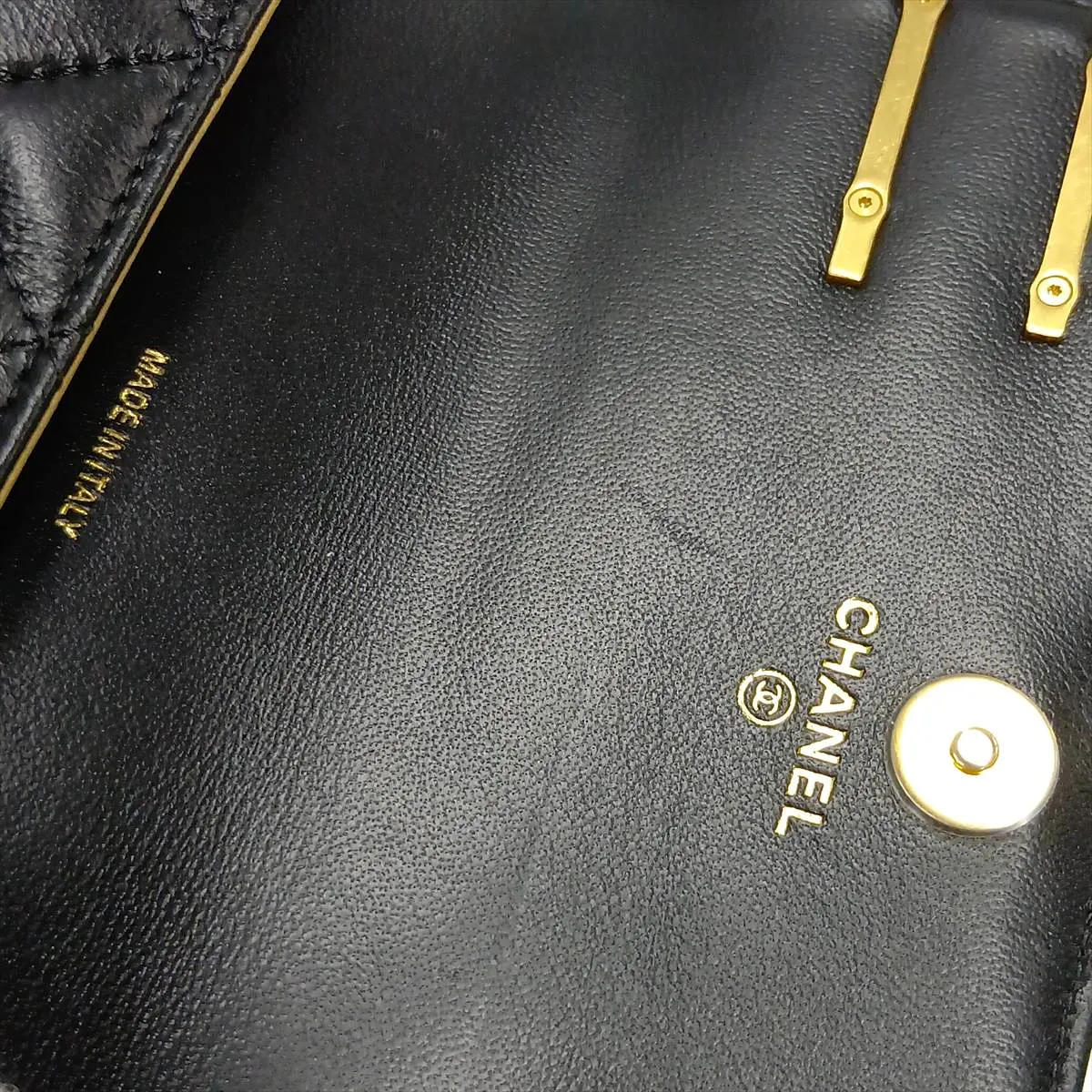 [Individually packaged] Chanel Matelassé Lambskin Chain Shoulder Bag, Black with Gold and Gunmetal Hardware, 31713141, Series 31 — view 10