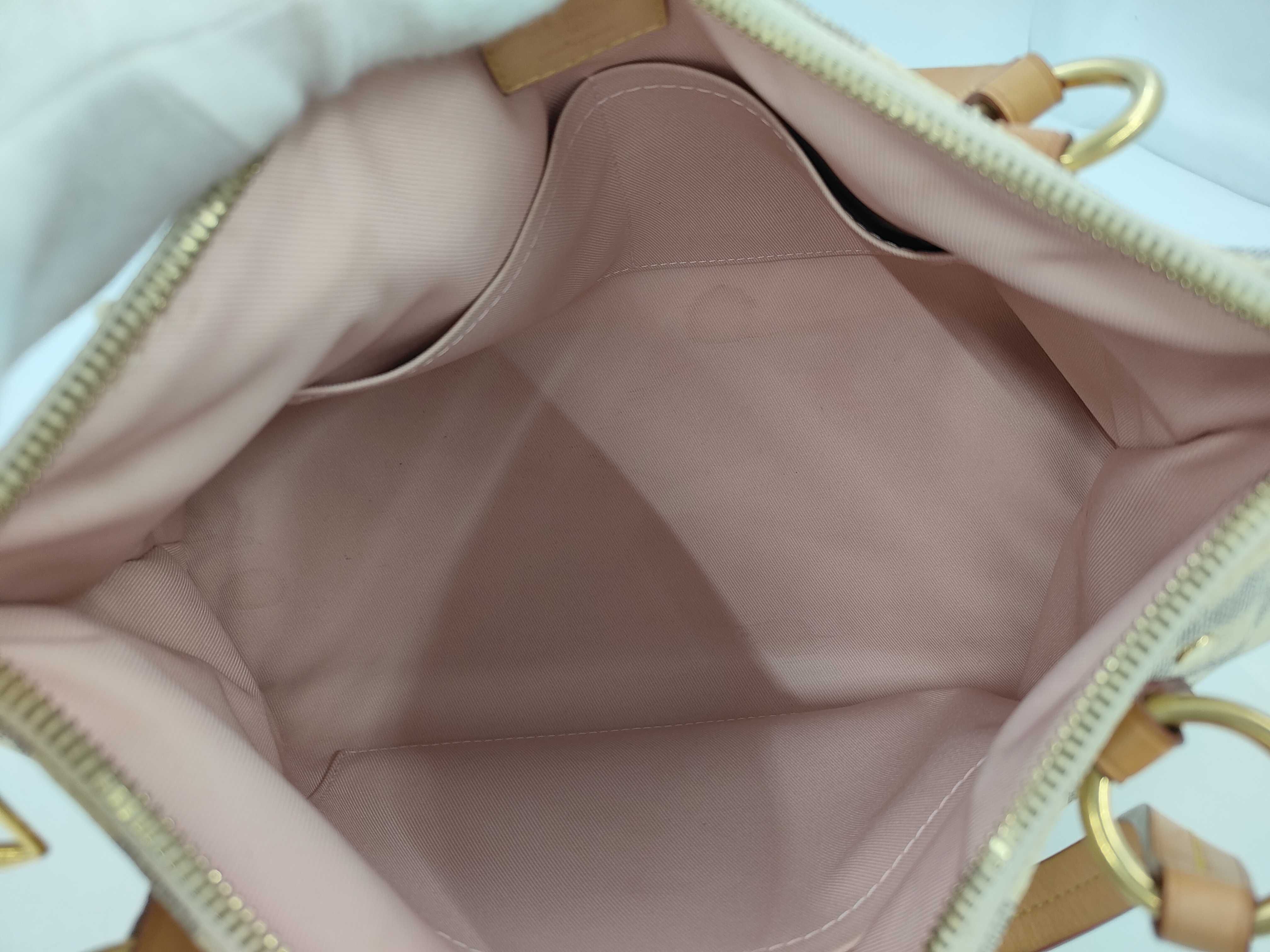 Louis Vuitton Damier Shoulder Bag — view 9