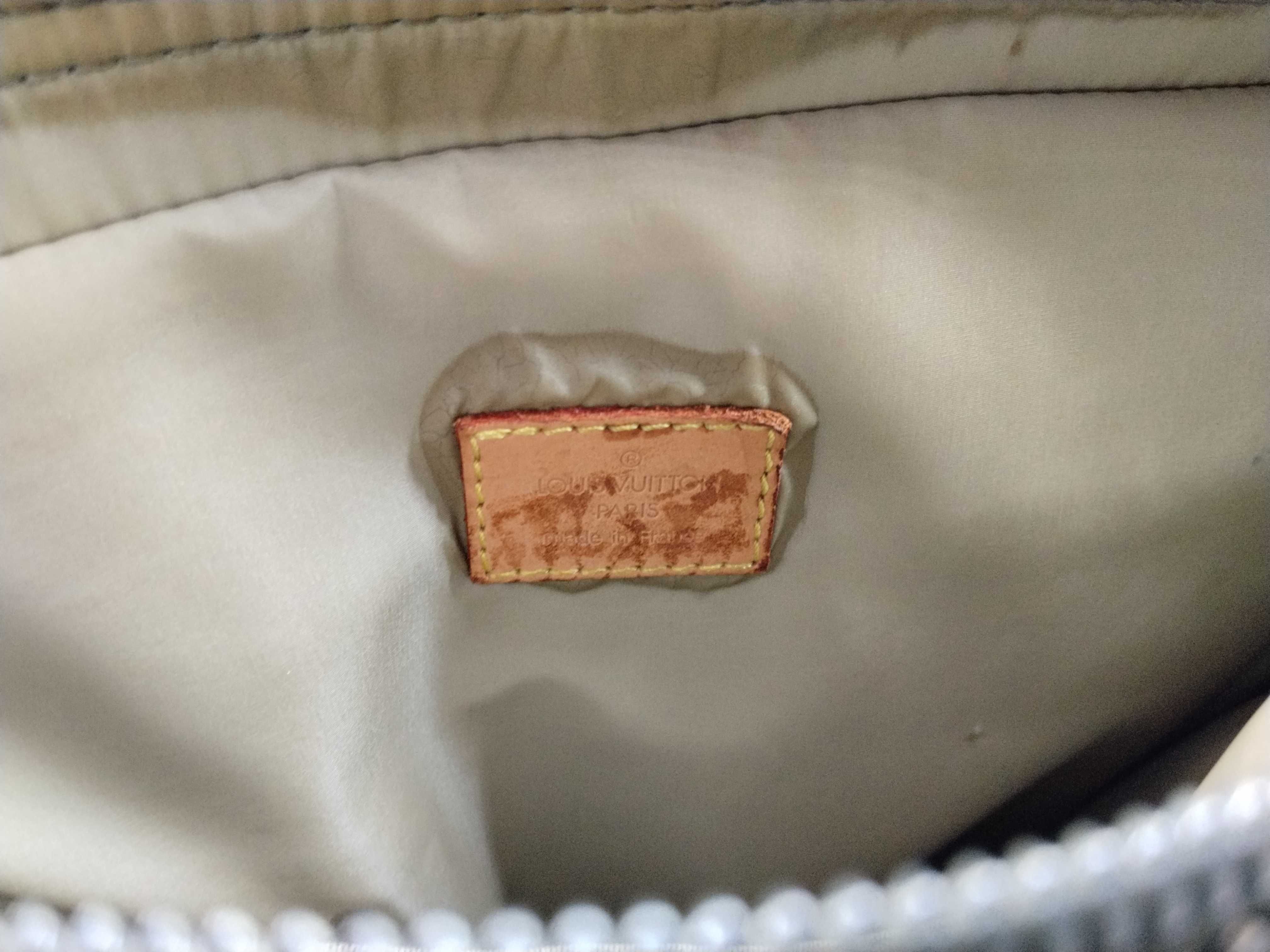 Damier Geant Messager Shoulder Bag — view 14