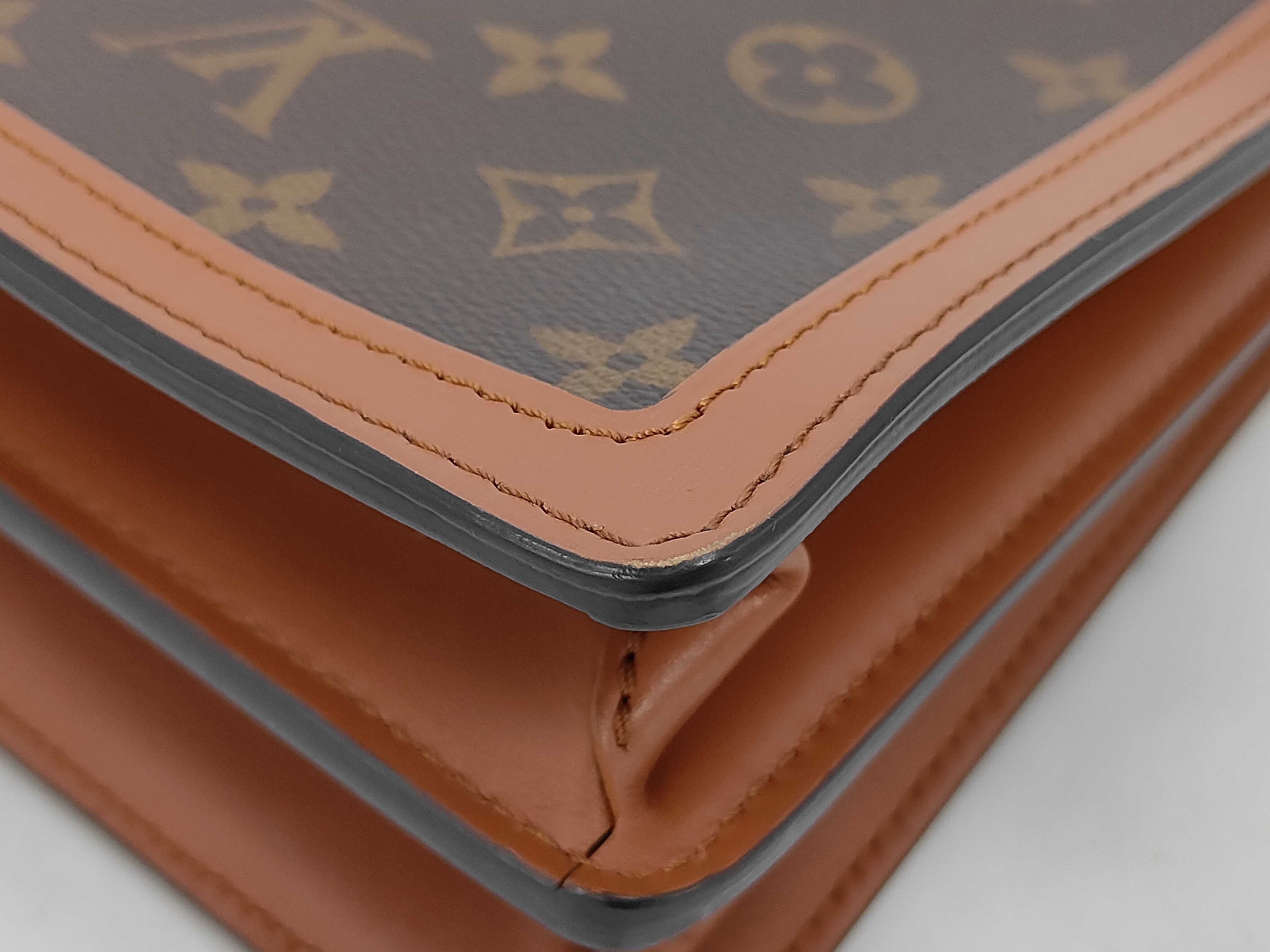 Monogram Louis Vuitton Daphne M44391 Shoulder Bag — view 3