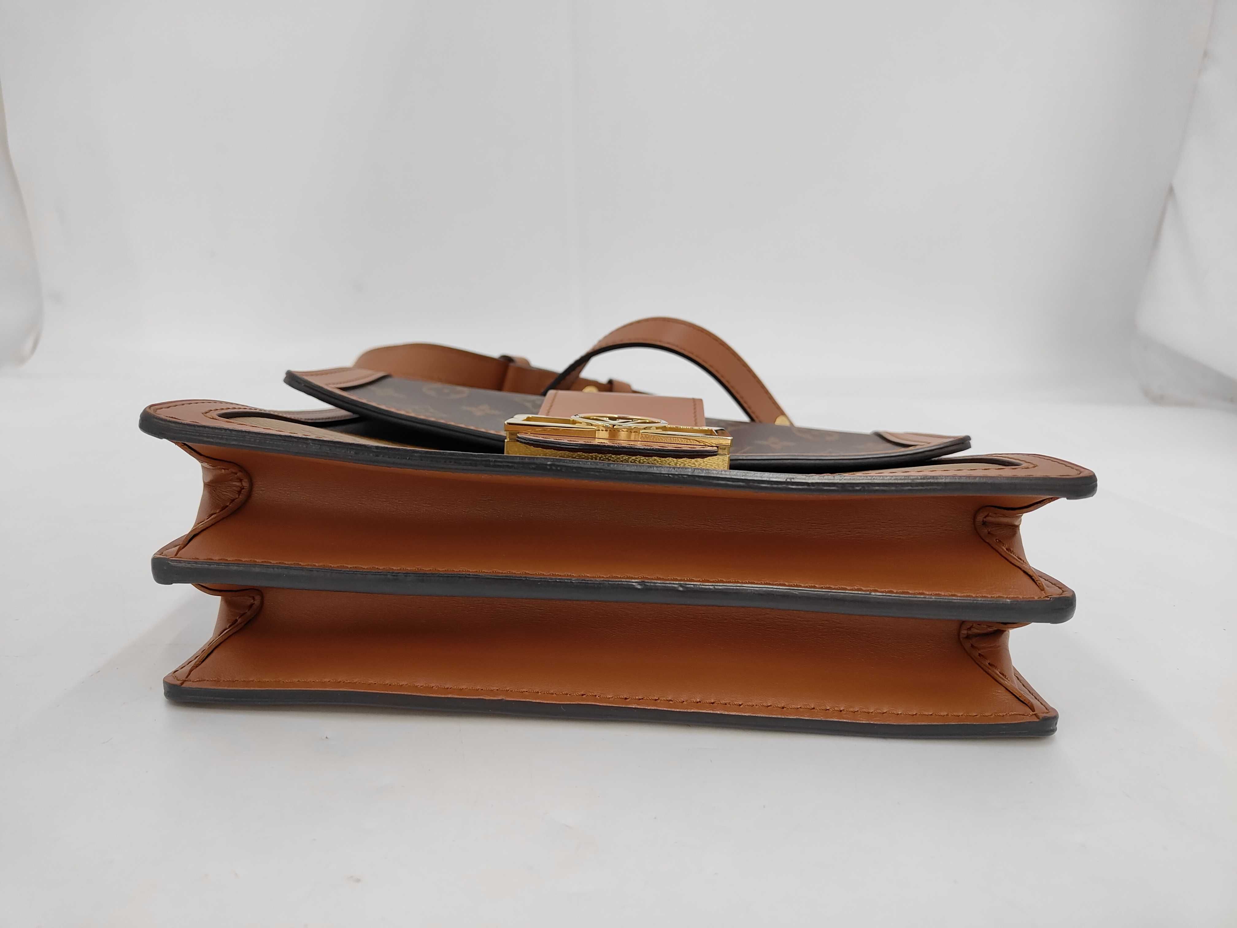 Monogram Louis Vuitton Daphne M44391 Shoulder Bag — view 4