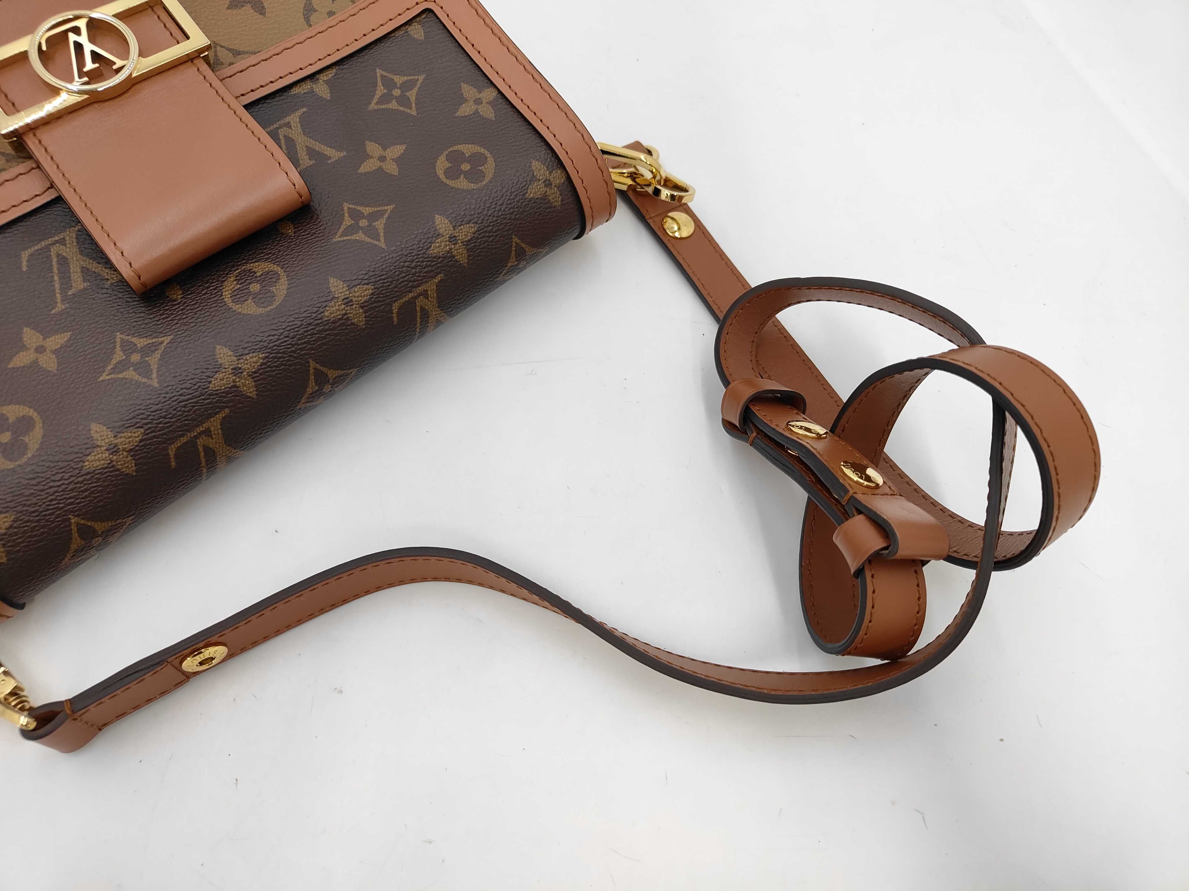 Monogram Louis Vuitton Daphne M44391 Shoulder Bag — view 5