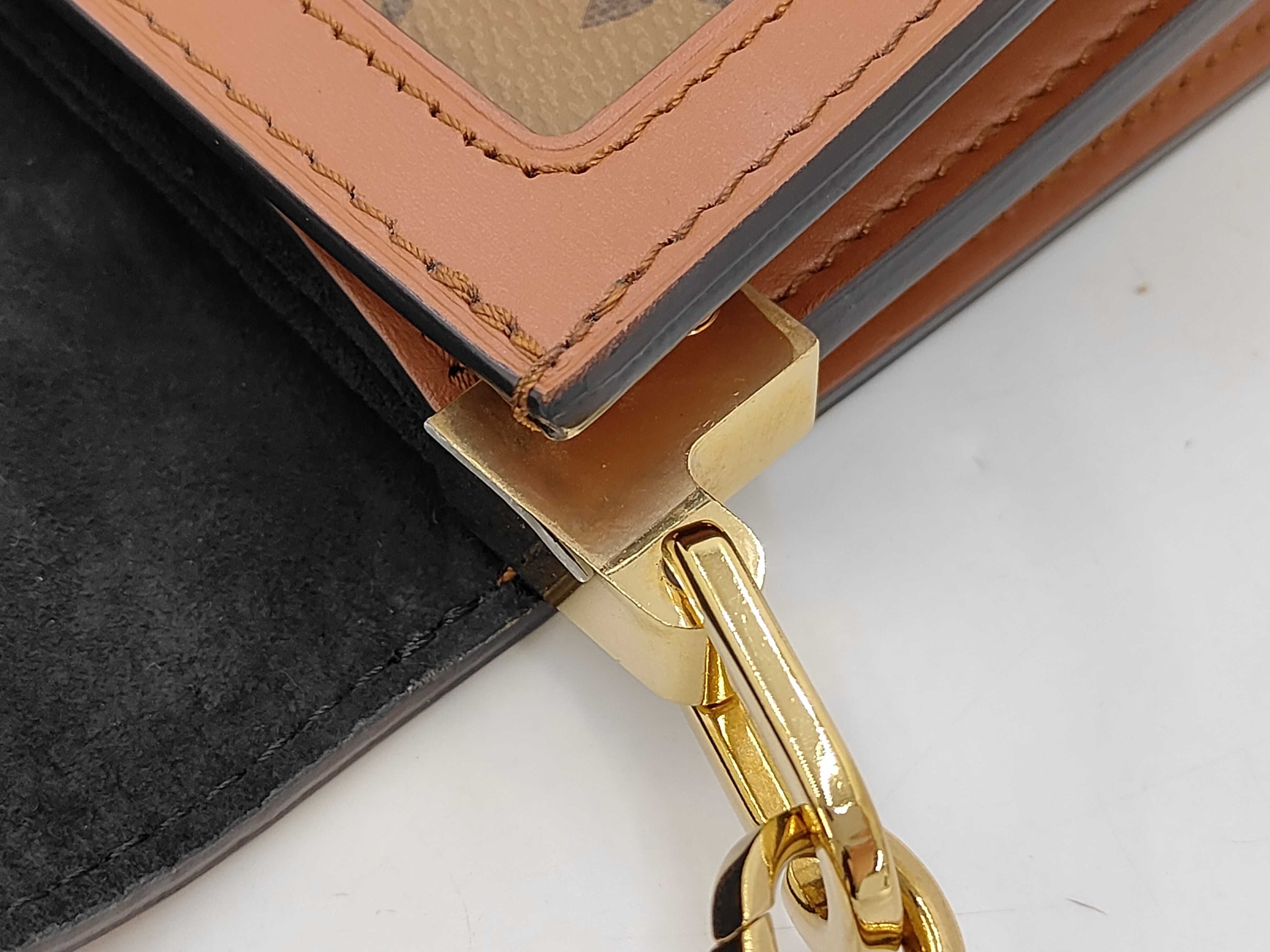 Monogram Louis Vuitton Daphne M44391 Shoulder Bag — view 7