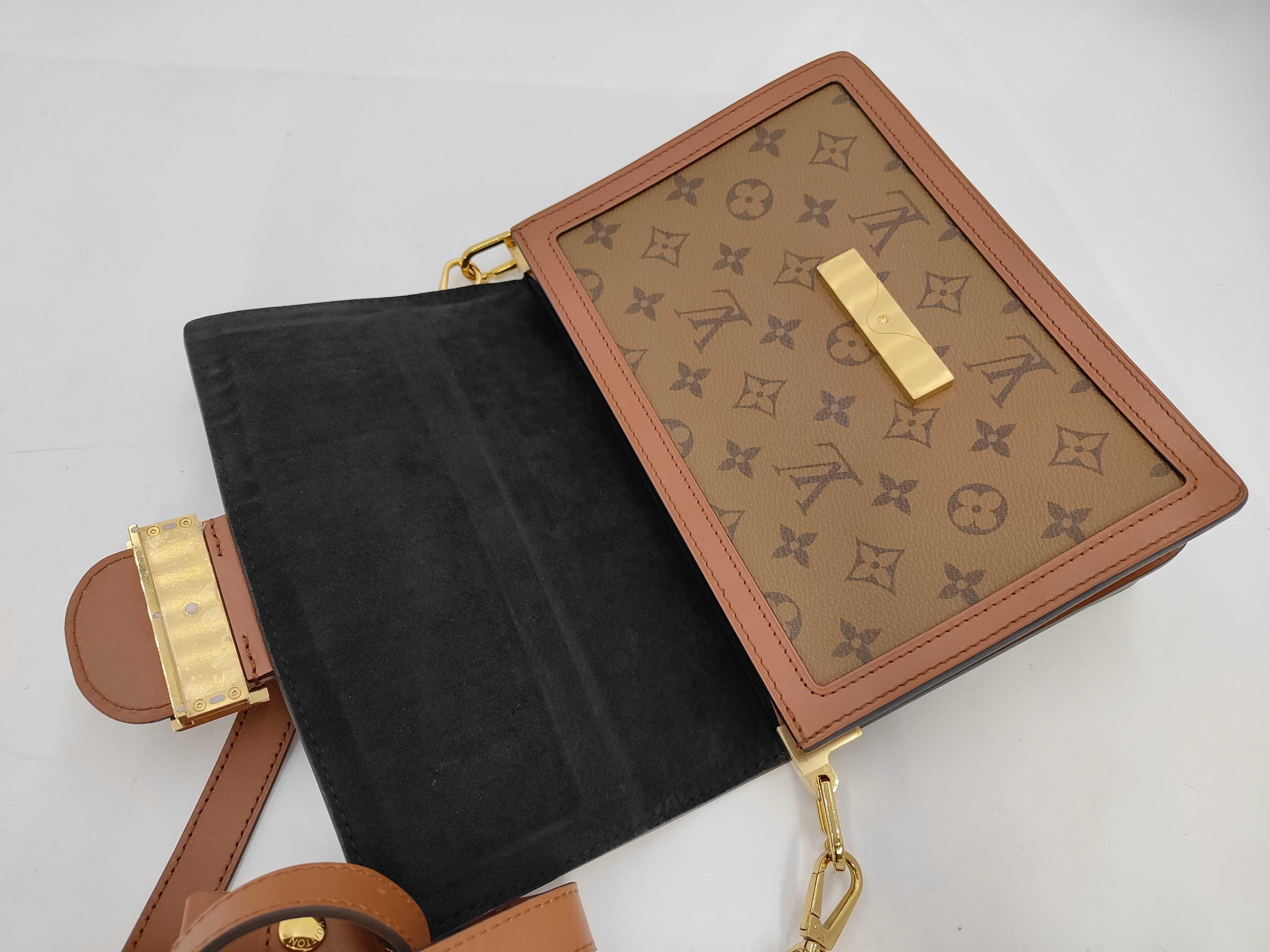 Monogram Louis Vuitton Daphne M44391 Shoulder Bag — view 8