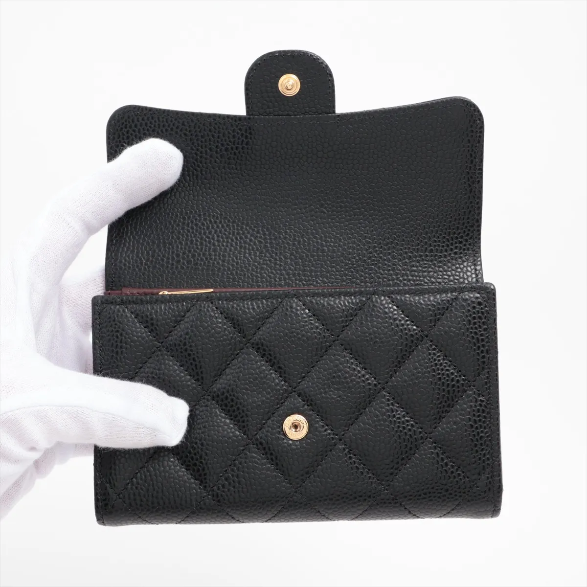 Matelasse Caviar Skin Compact Wallet Black Gold Hardware U9HK3711 — view 3