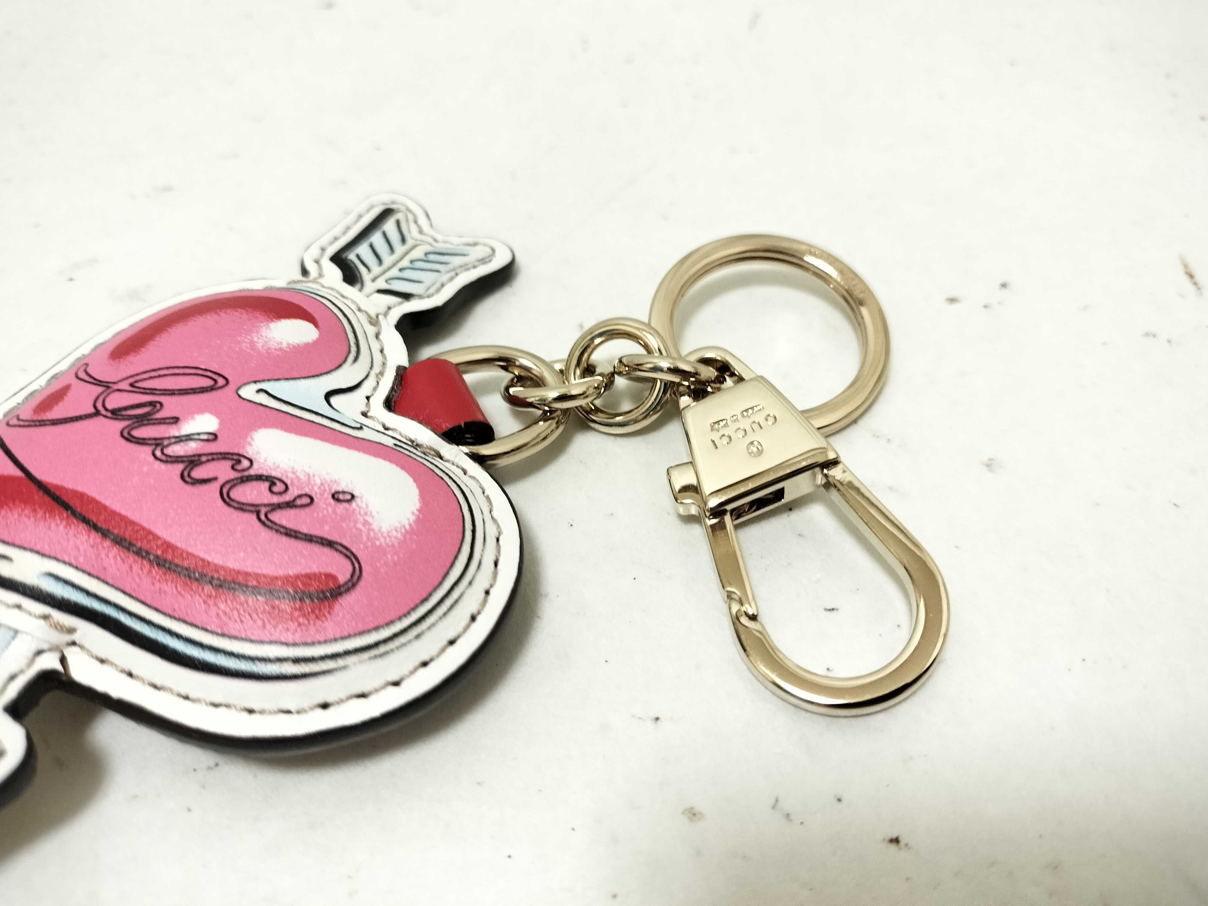 Unused Keyring GG Heart Key Case/Keychain — view 2