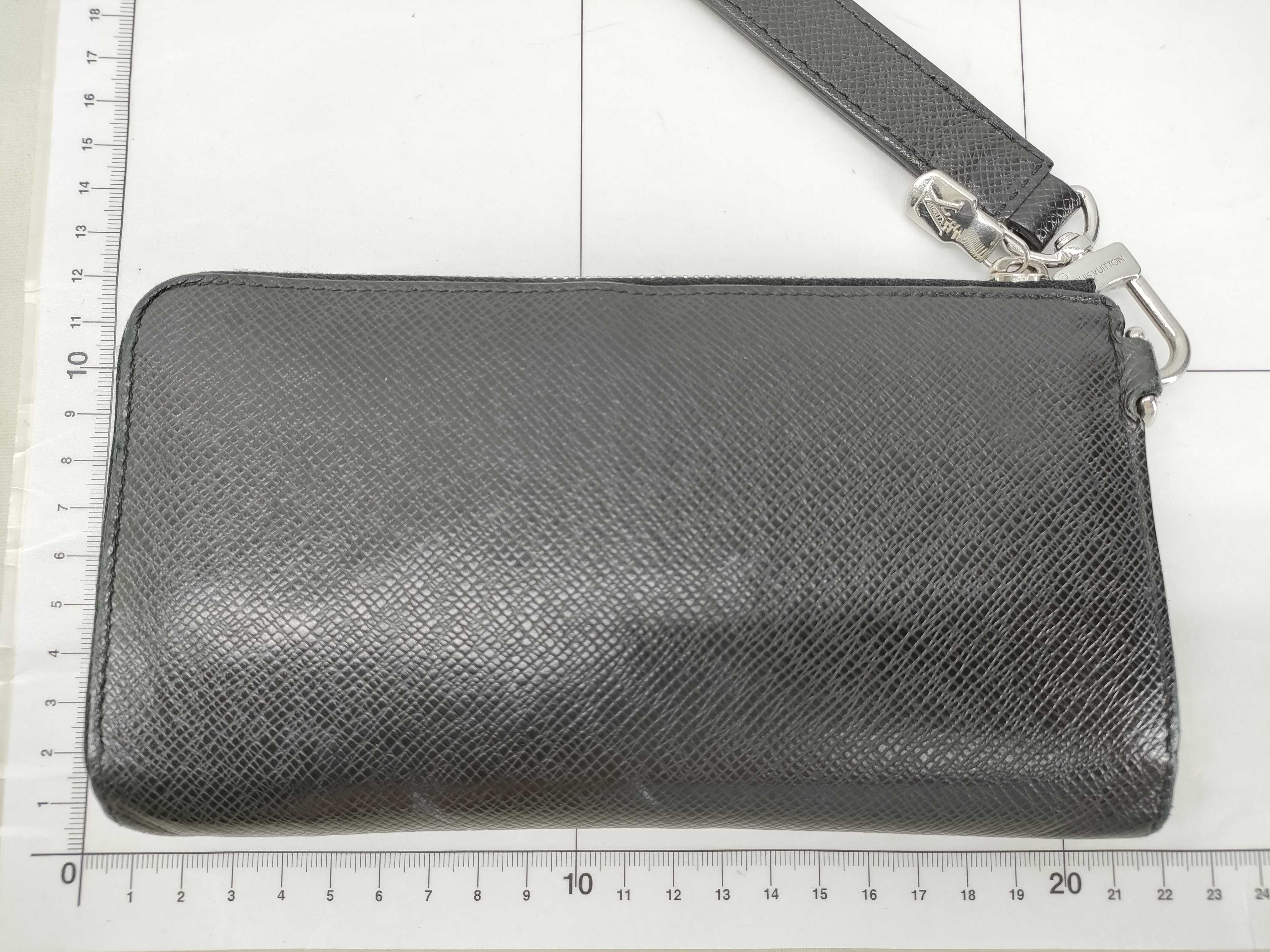 Taiga M69409 Taiga Zippy Dragonne Wallet — view 2