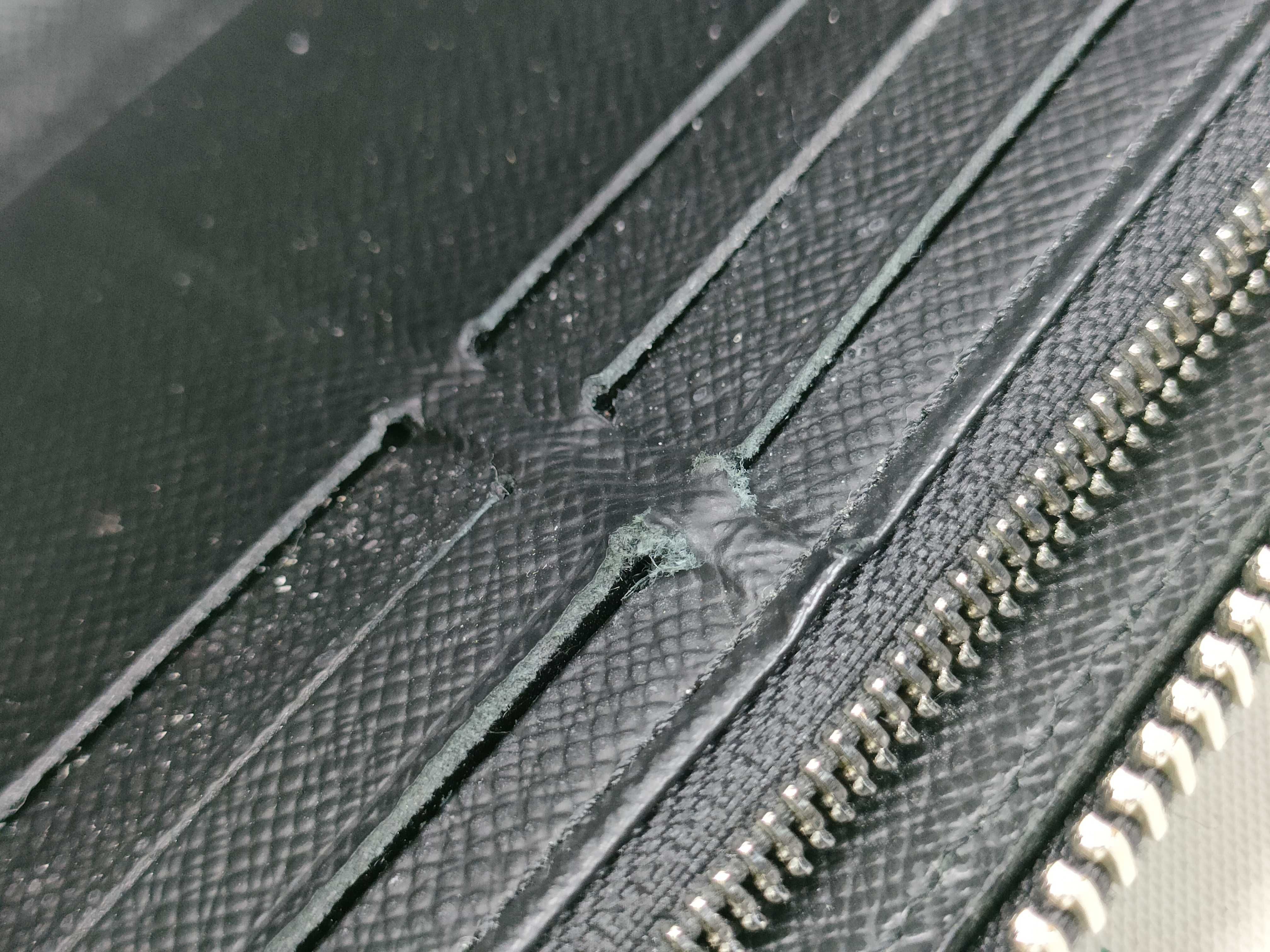 Taiga M69409 Taiga Zippy Dragonne Wallet — view 13