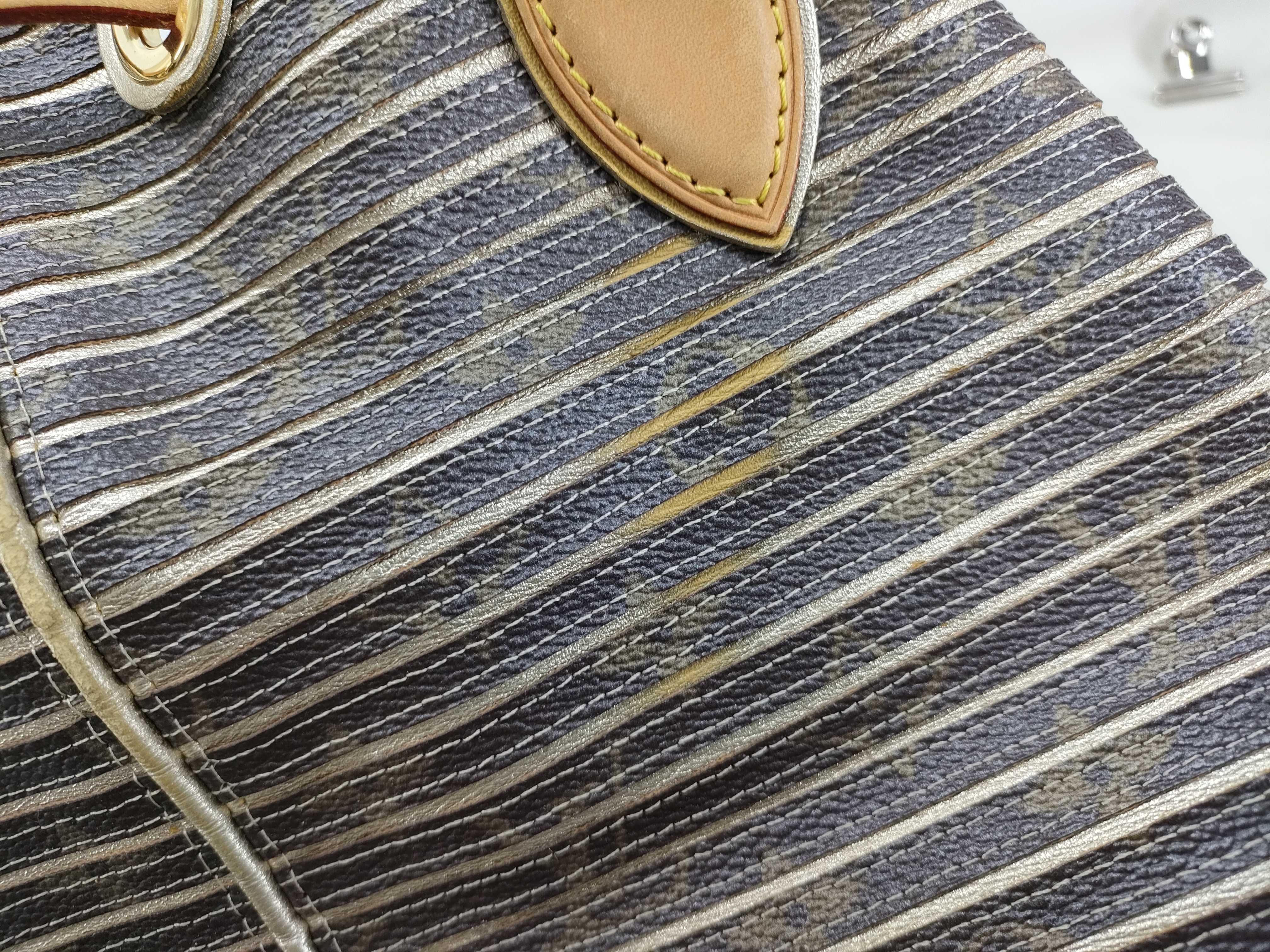 Monogram Louis Vuitton Nano Noe 2-Way Handbag — view 15