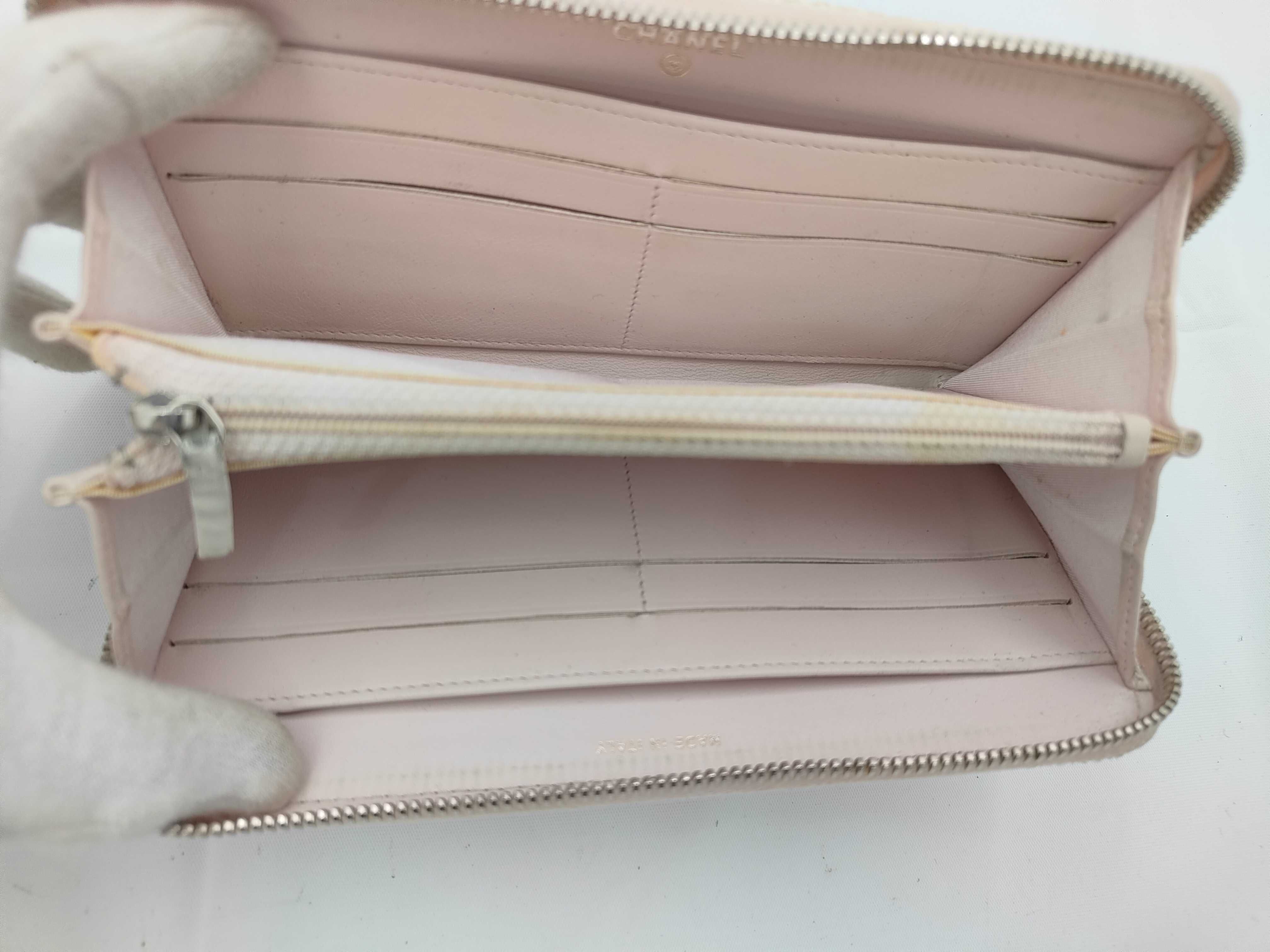 Deauville Line Round Zipper Long Wallet — view 4