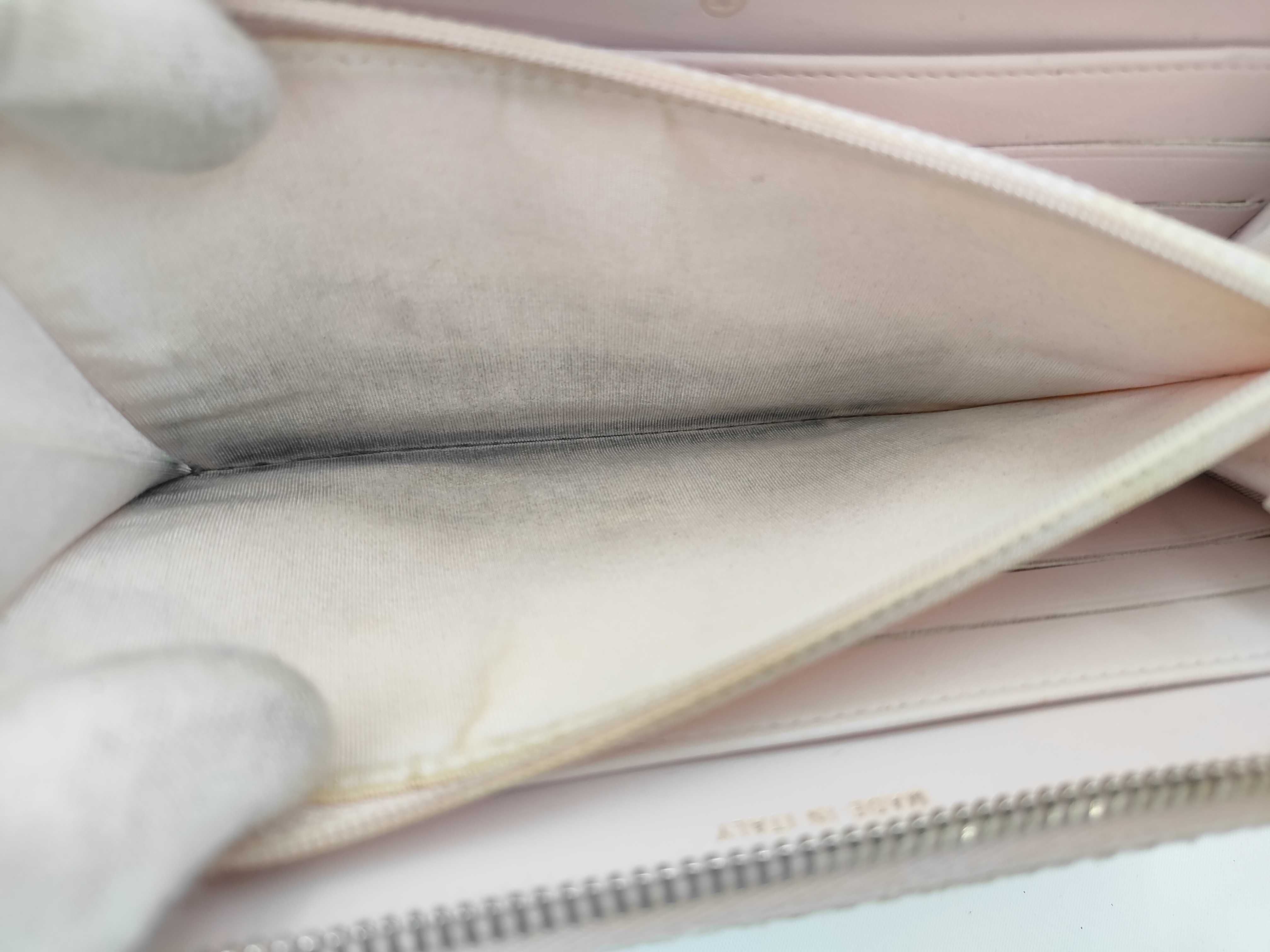 Deauville Line Round Zipper Long Wallet — view 5