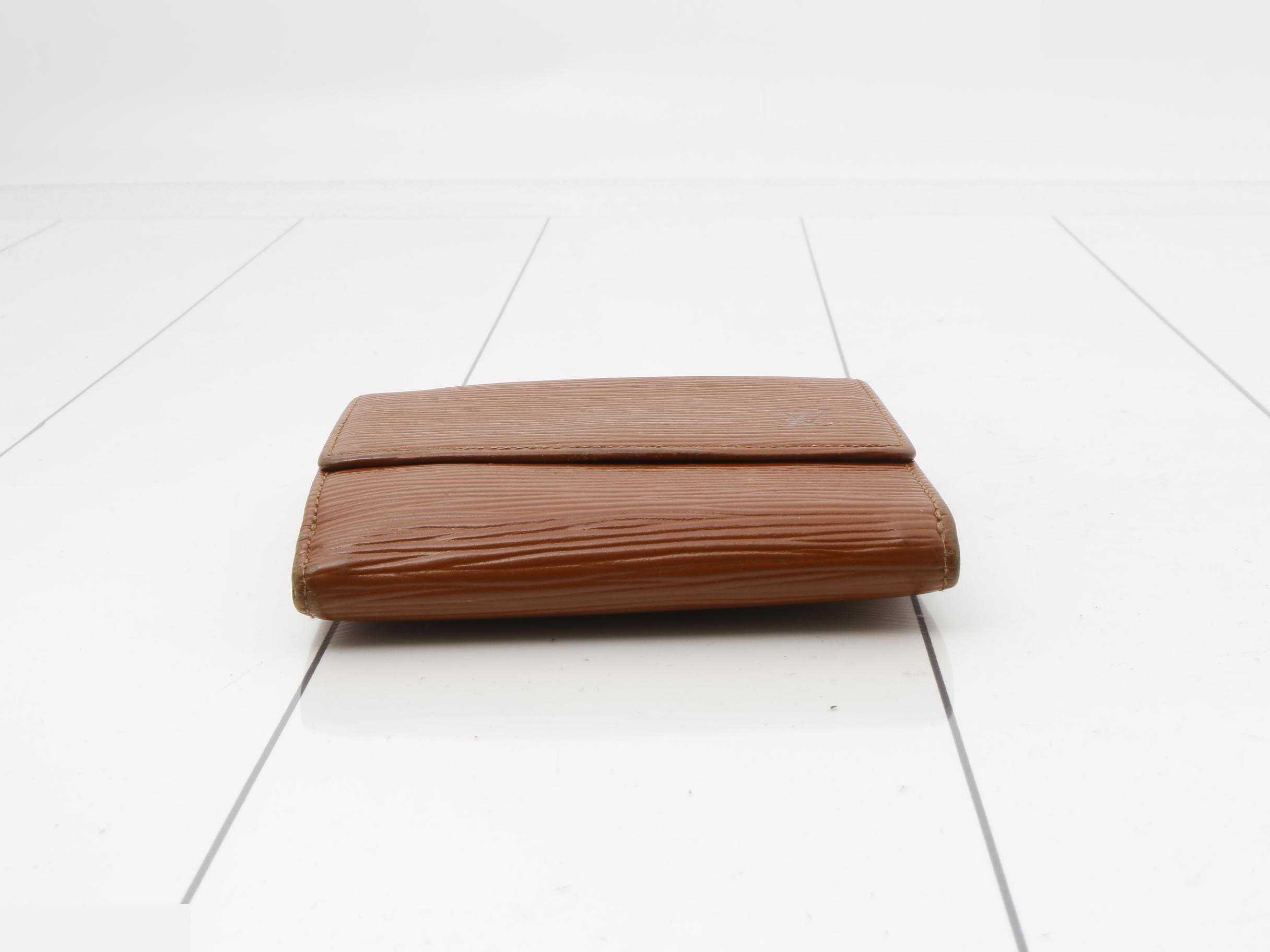 folding wallet — view 3