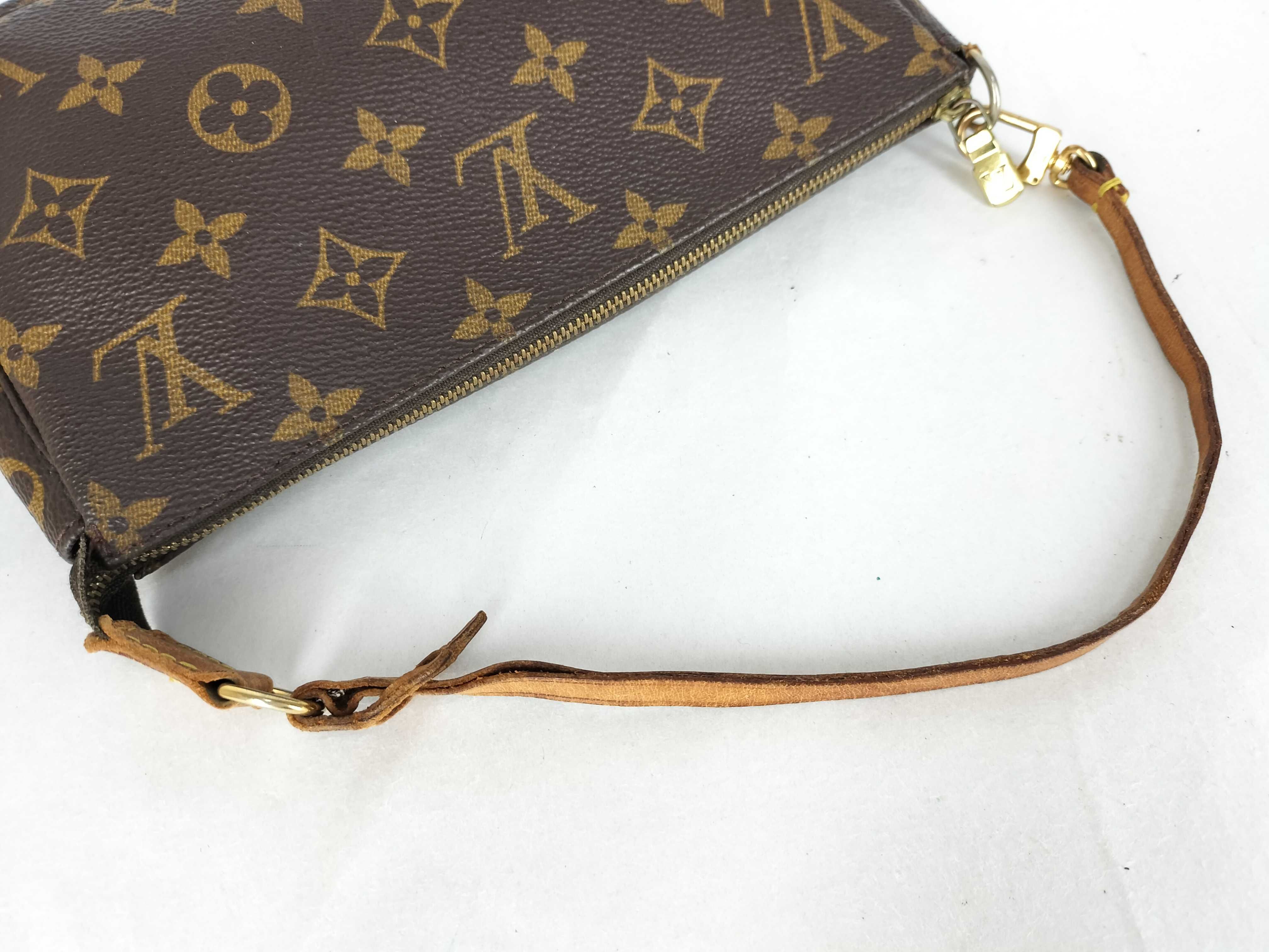 Monogram Pochette Accessoires Monogram M51980 AR0019 Pouch — view 3