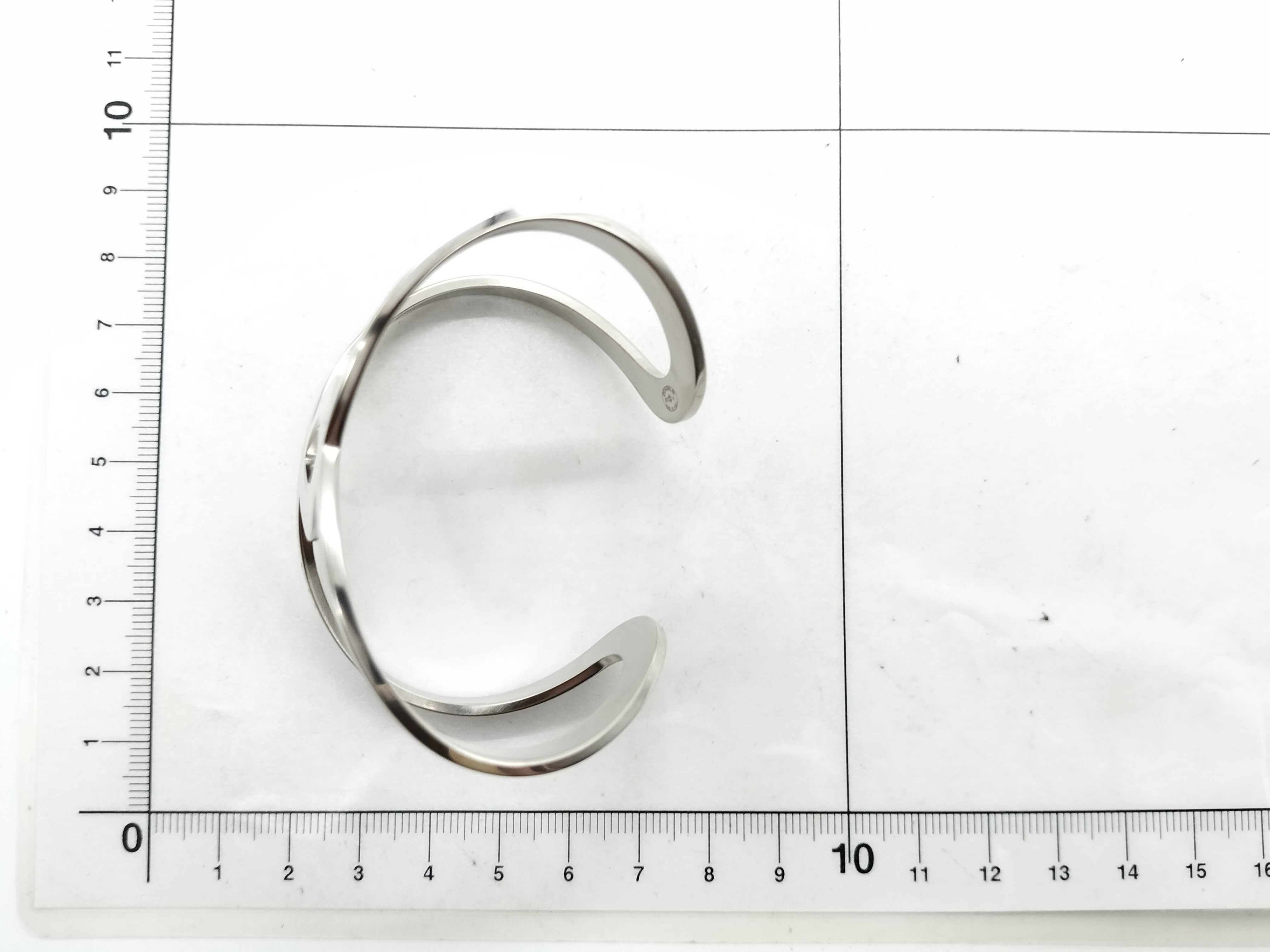 B17 V/Coco Mark Bracelet/Bangle — view 6
