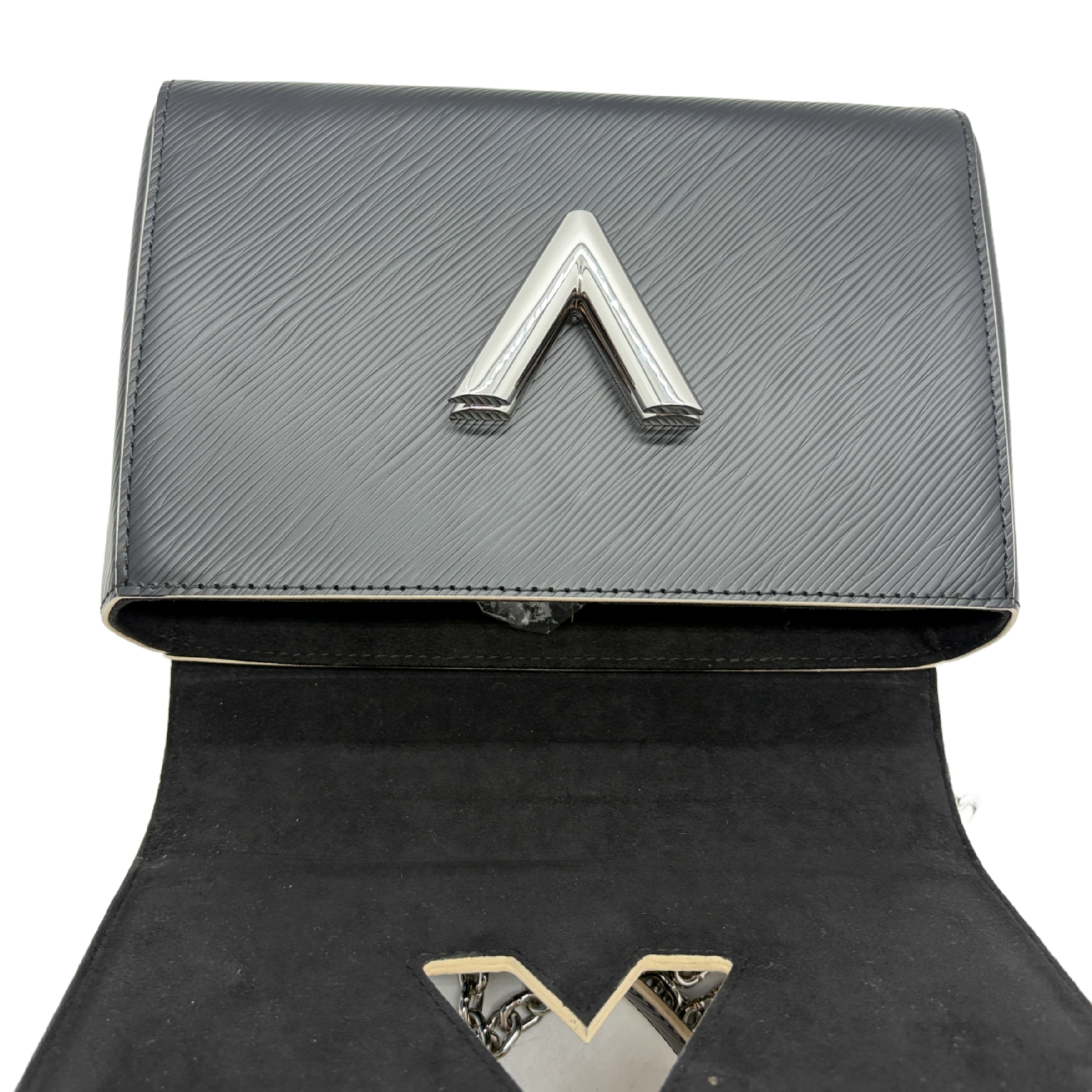 Epi Twist MM World Tour Shoulder Bag — view 9