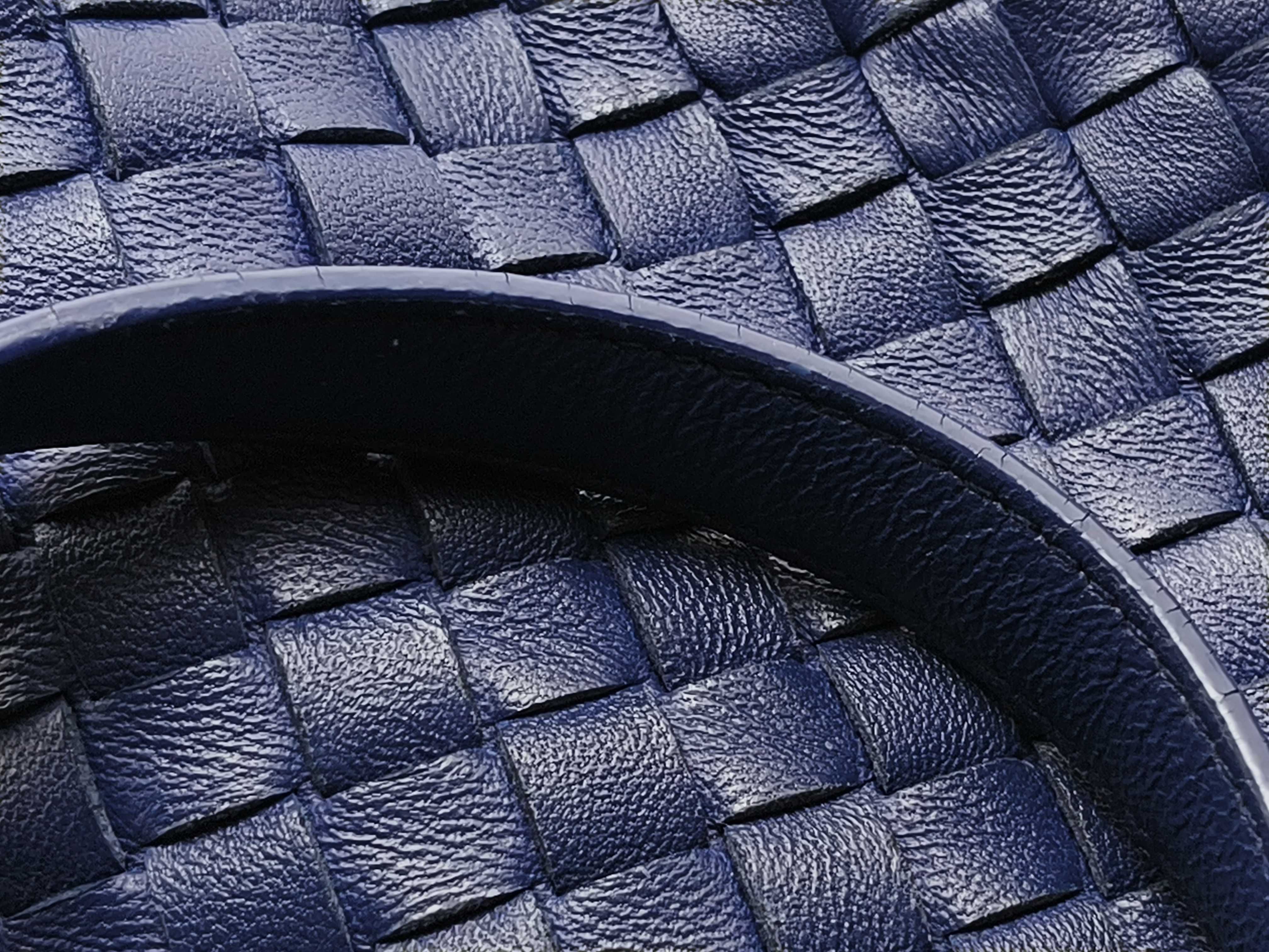 Intrecciato Bottega Veneta Intrecciato Tote Bag — view 13