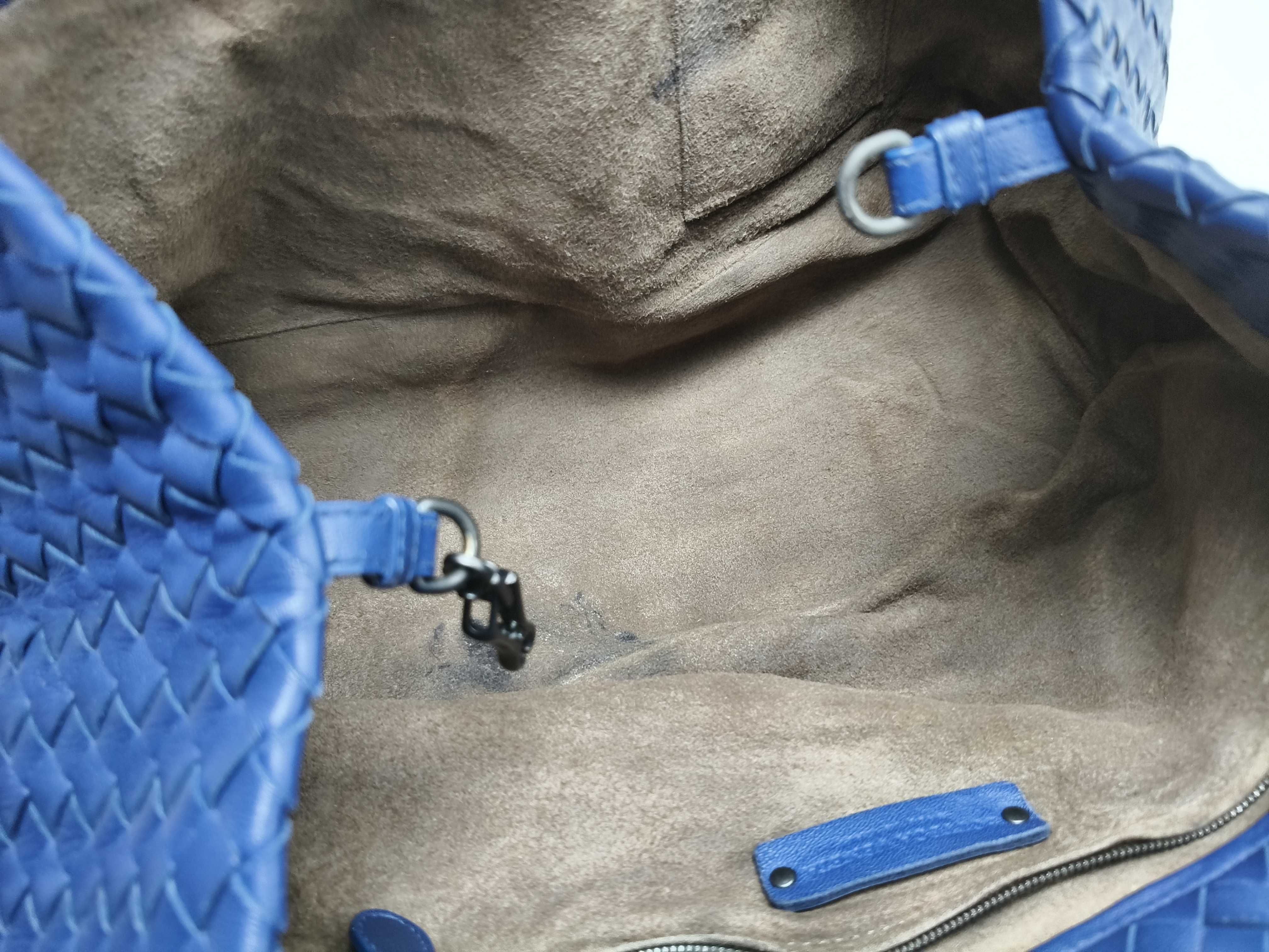 Intrecciato Bottega Veneta Intrecciato Tote Bag — view 9