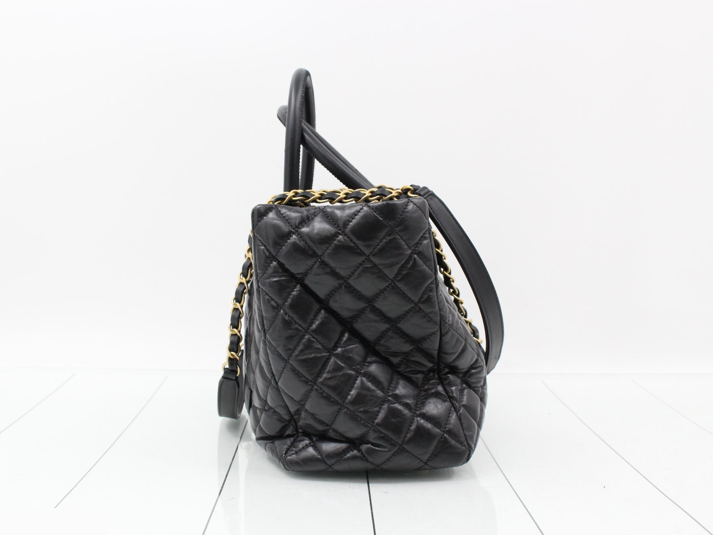 Matelassé Lambskin 2-Way Handbag/Chain Tote — view 4