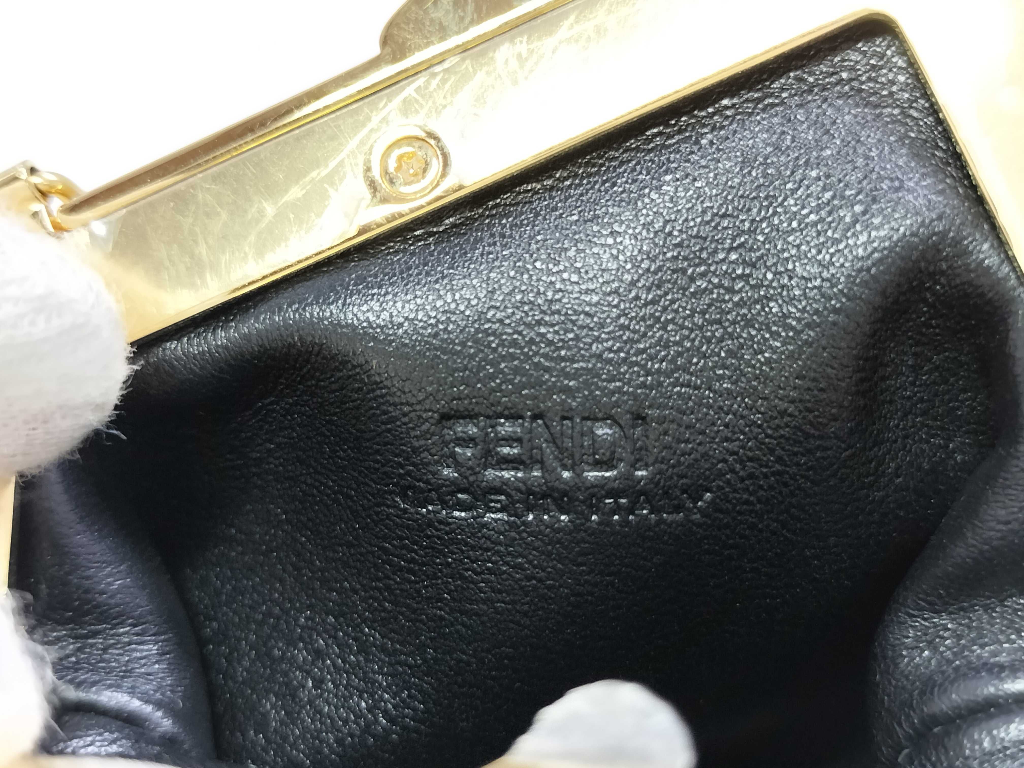 Mini Hand Chain Shoulder Bag Pouch — view 9
