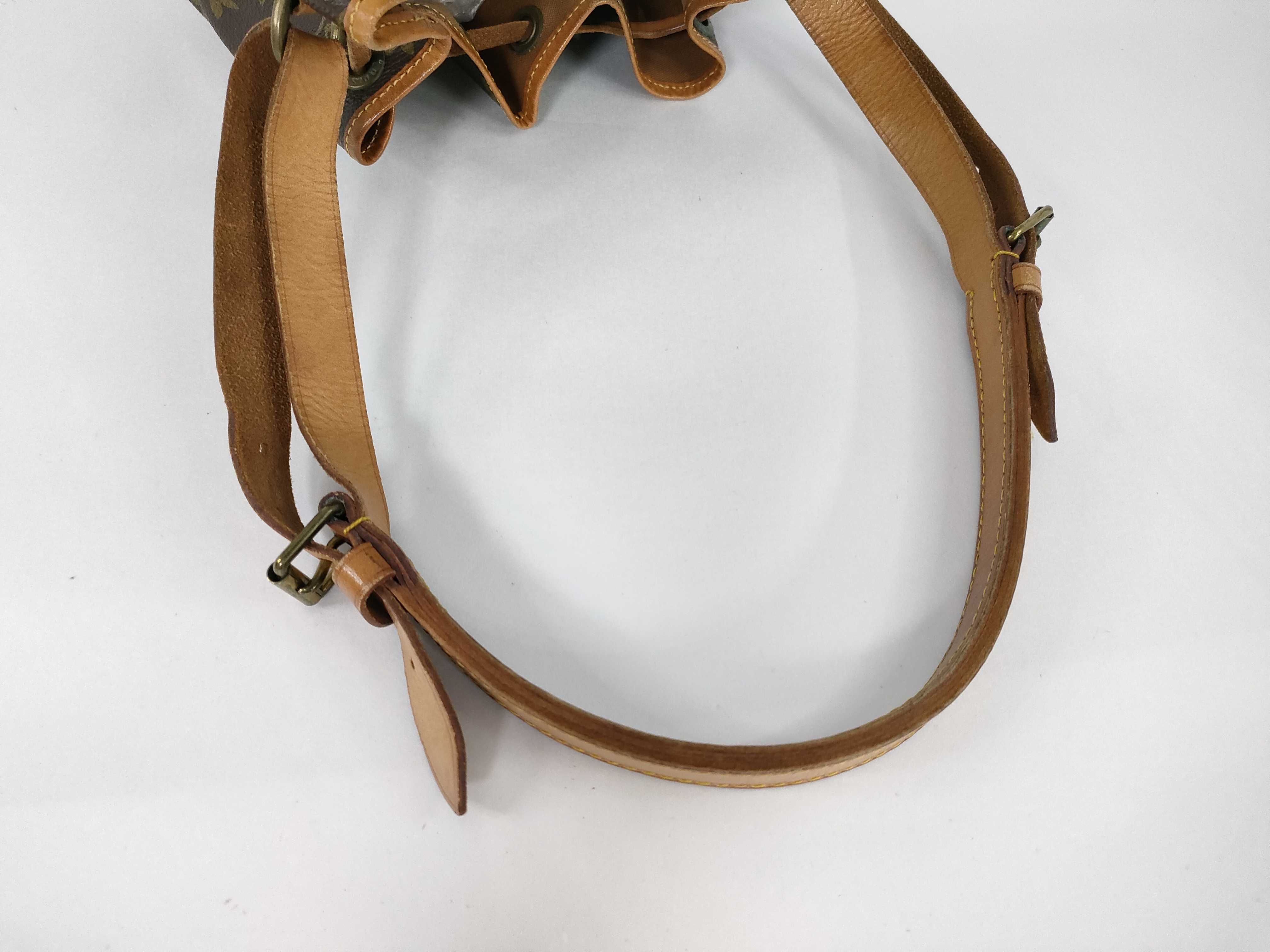 Monogram Louis Vuitton Petit Noé Monogram M40818 Shoulder Bag — view 3