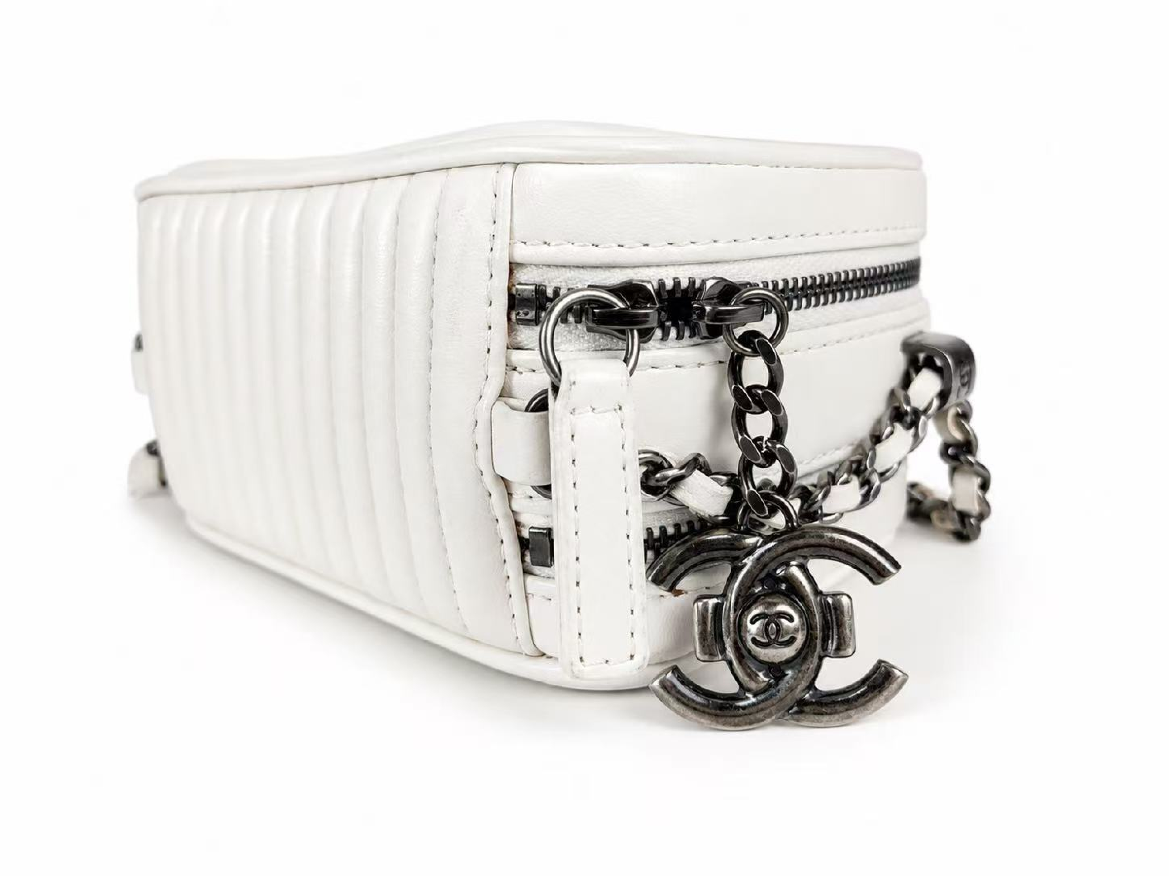 Leather Boy Chanel Hardware Chain Shoulder Bag — view 8
