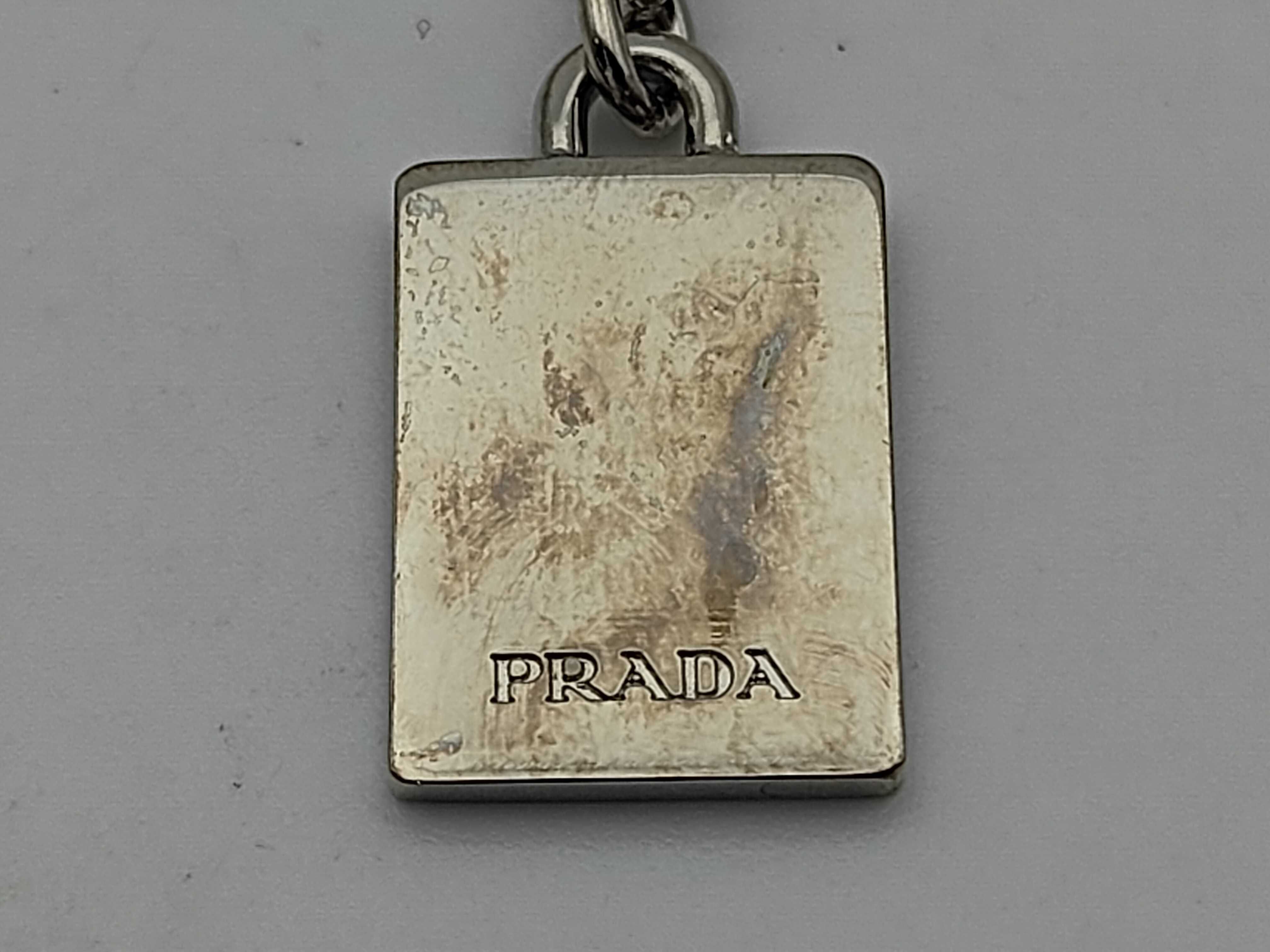 charm — view 3
