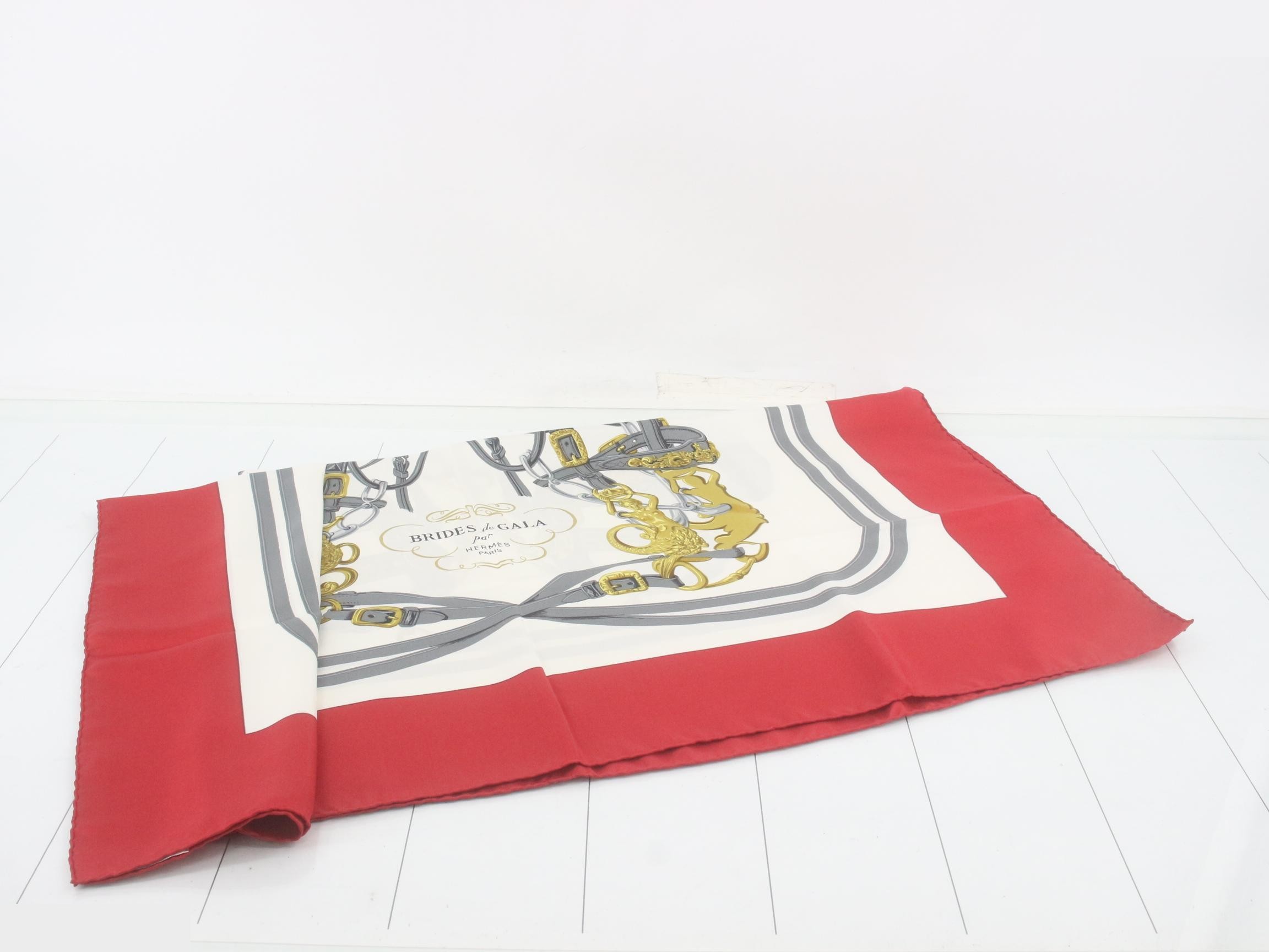 Carre 90 Scarf — view 3