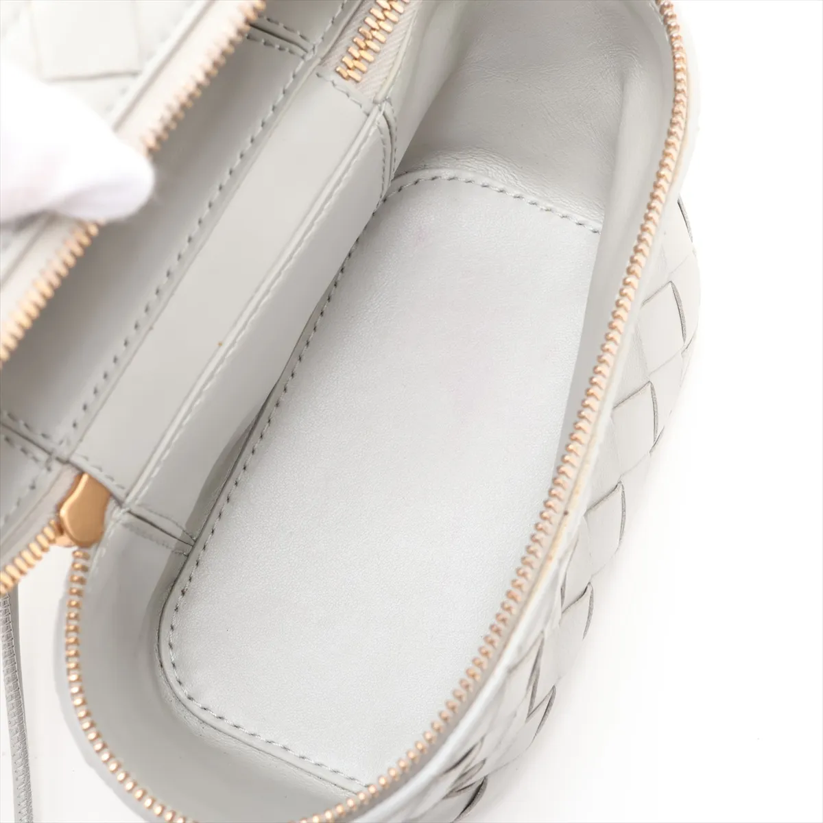 Intrecciato Bang Vanity Case Leather Vanity Bag Gray — view 6