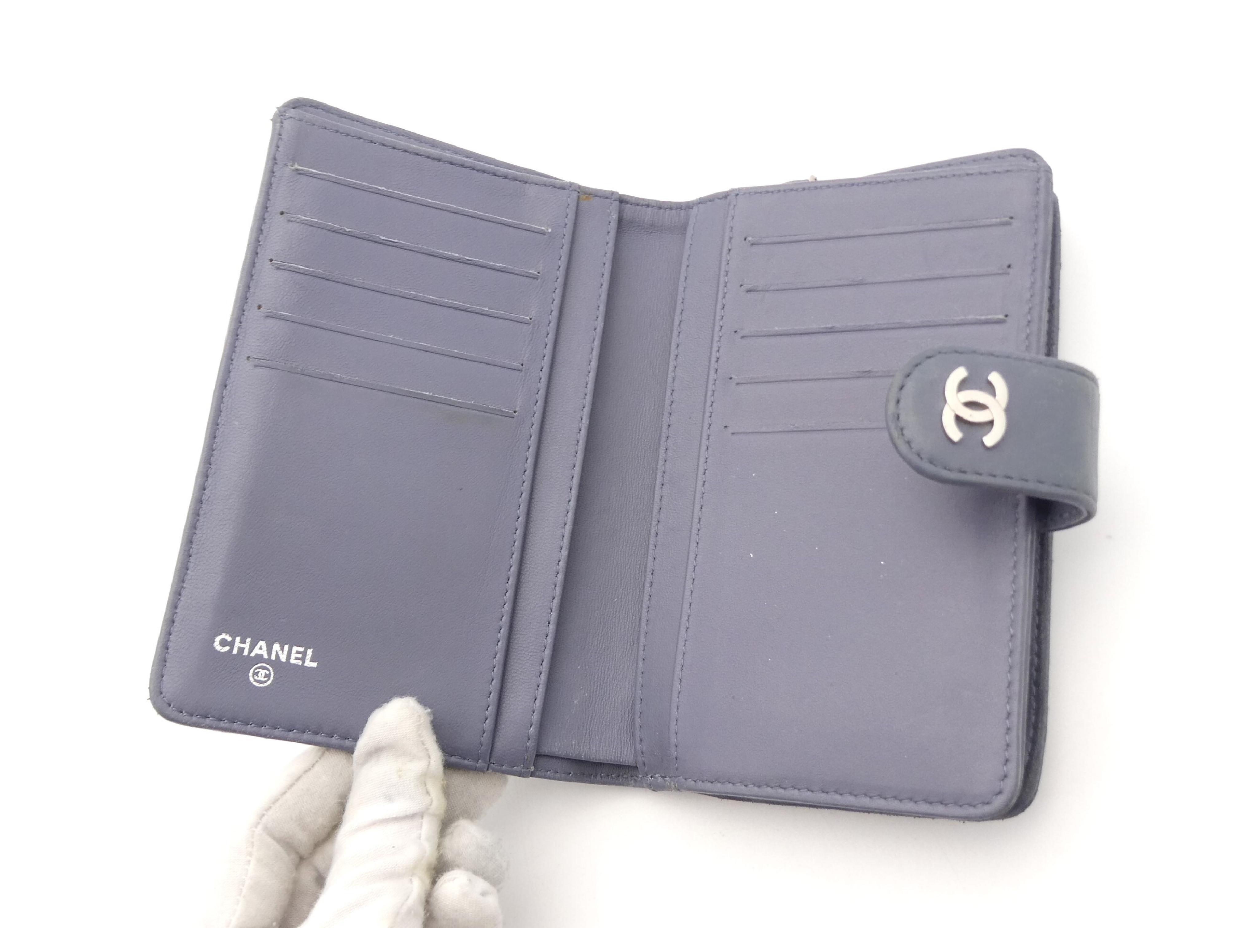 Matelassé Coco Mark Bi-fold Wallet — view 6