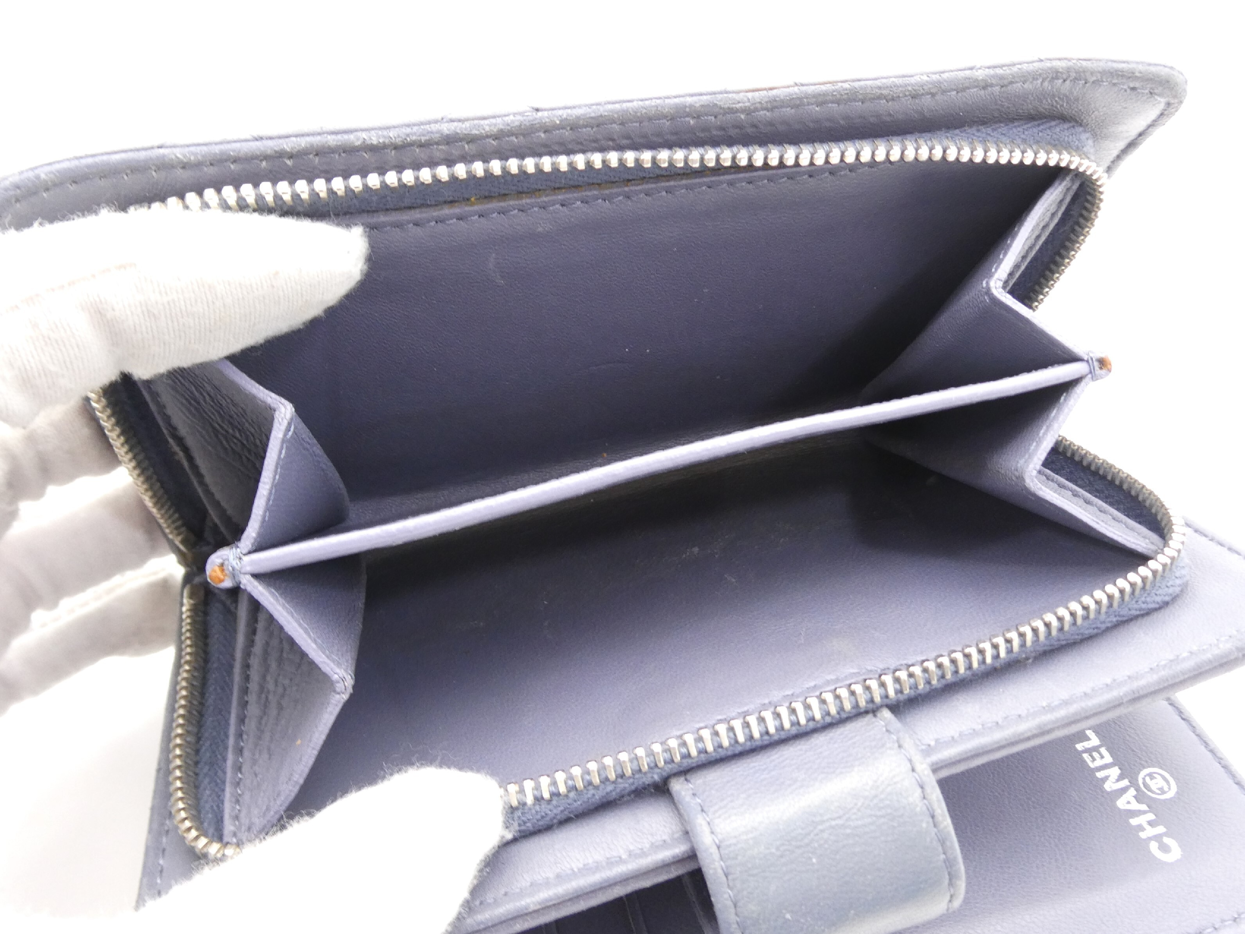 Matelassé Coco Mark Bi-fold Wallet — view 7