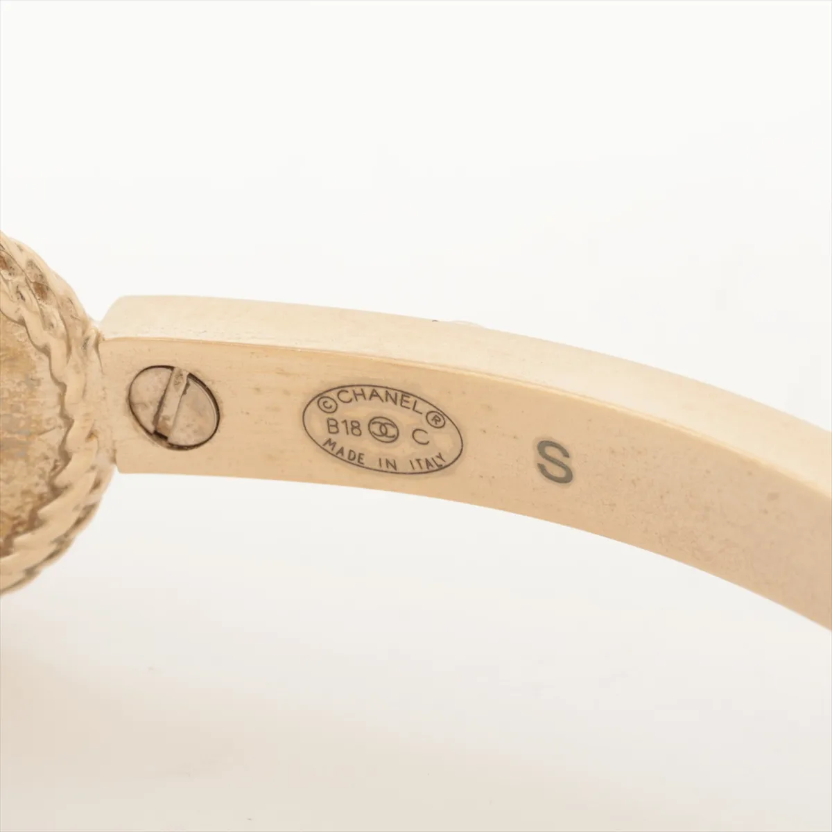 Coco Mark B18C Bangle, Size S, GP x Leather, Gold x Pink, — view 5