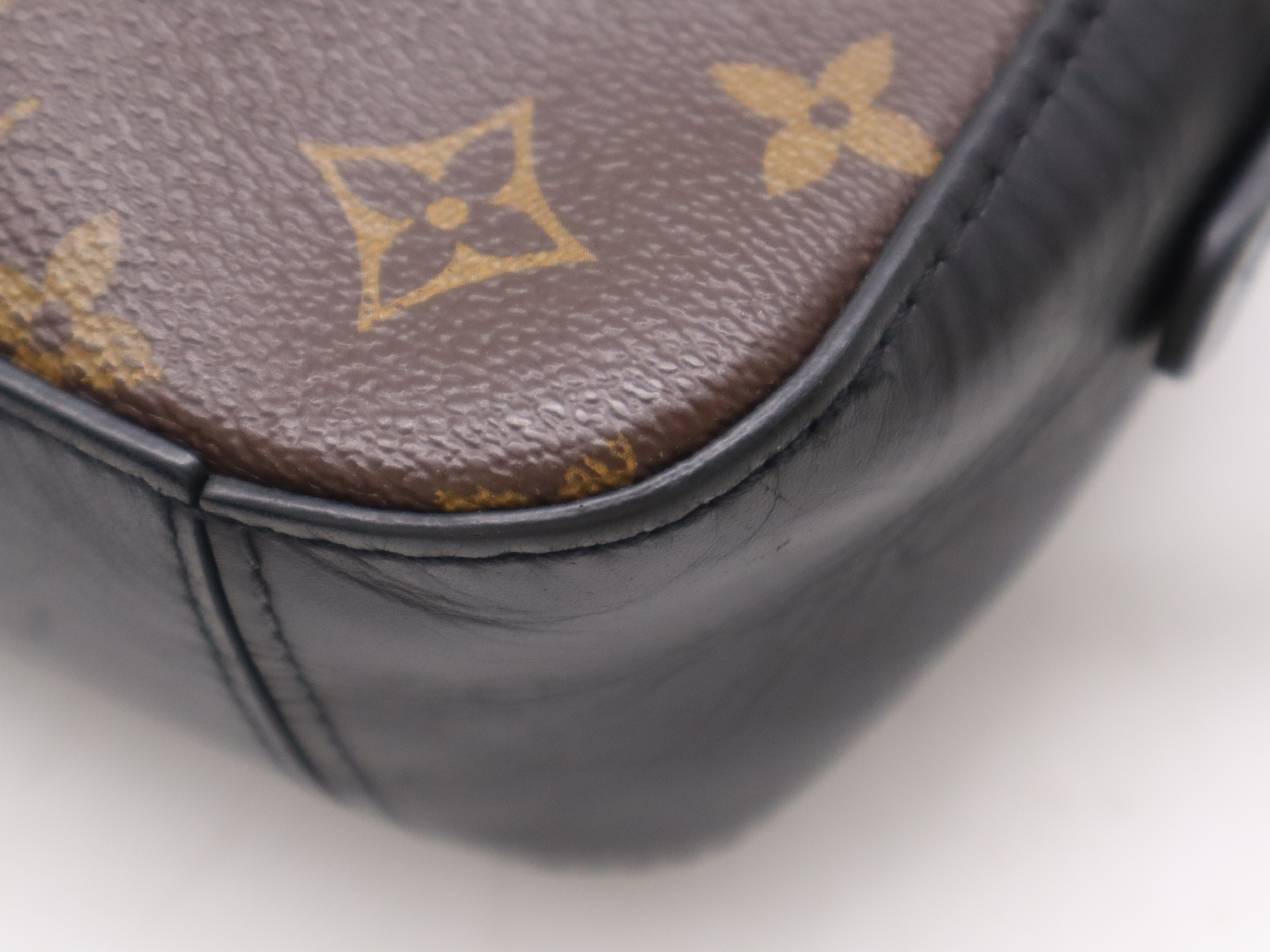 M43555 Monogram Saint-Onge Noir Shoulder Bag with Dust Bag — view 10