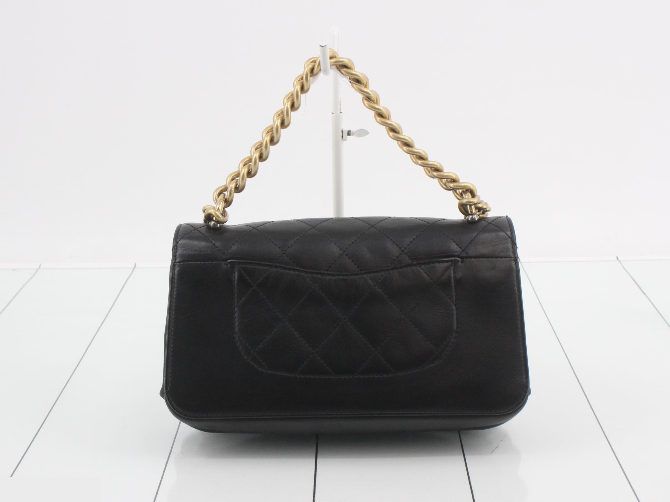 Matelassé Chain Shoulder Bag, with sticker, item number 23. — view 2