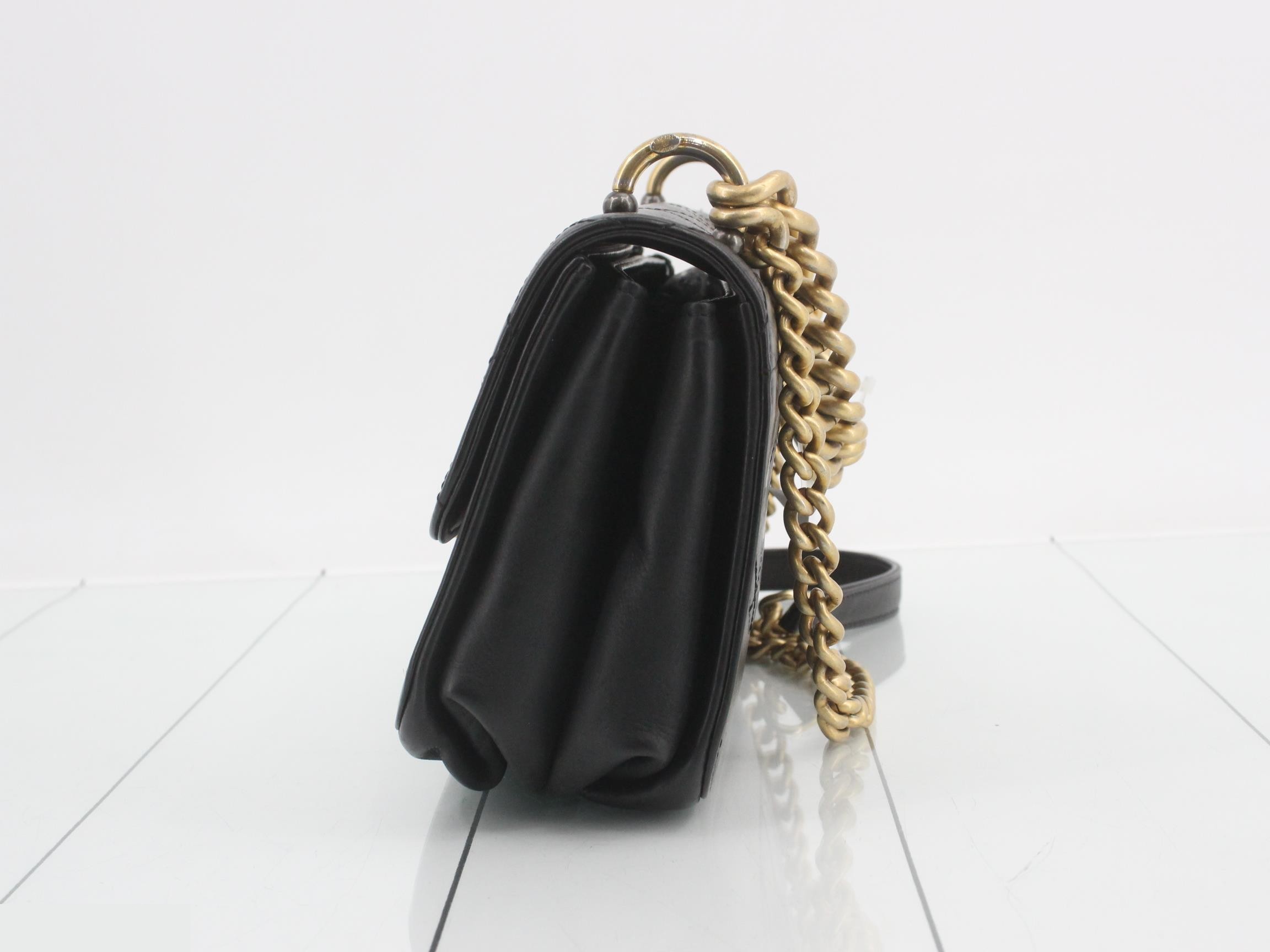 Matelassé Chain Shoulder Bag, with sticker, item number 23. — view 3