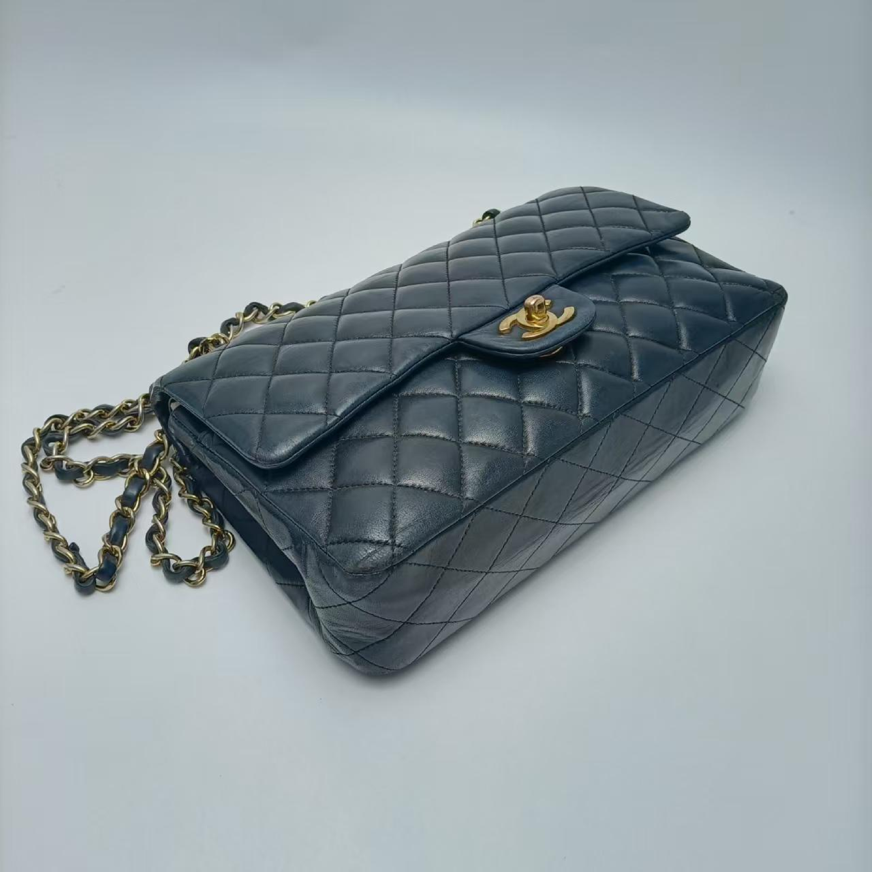 Classic Flap Lambskin Shoulder Bag Serial No. 12 Shoulder Bag — view 4