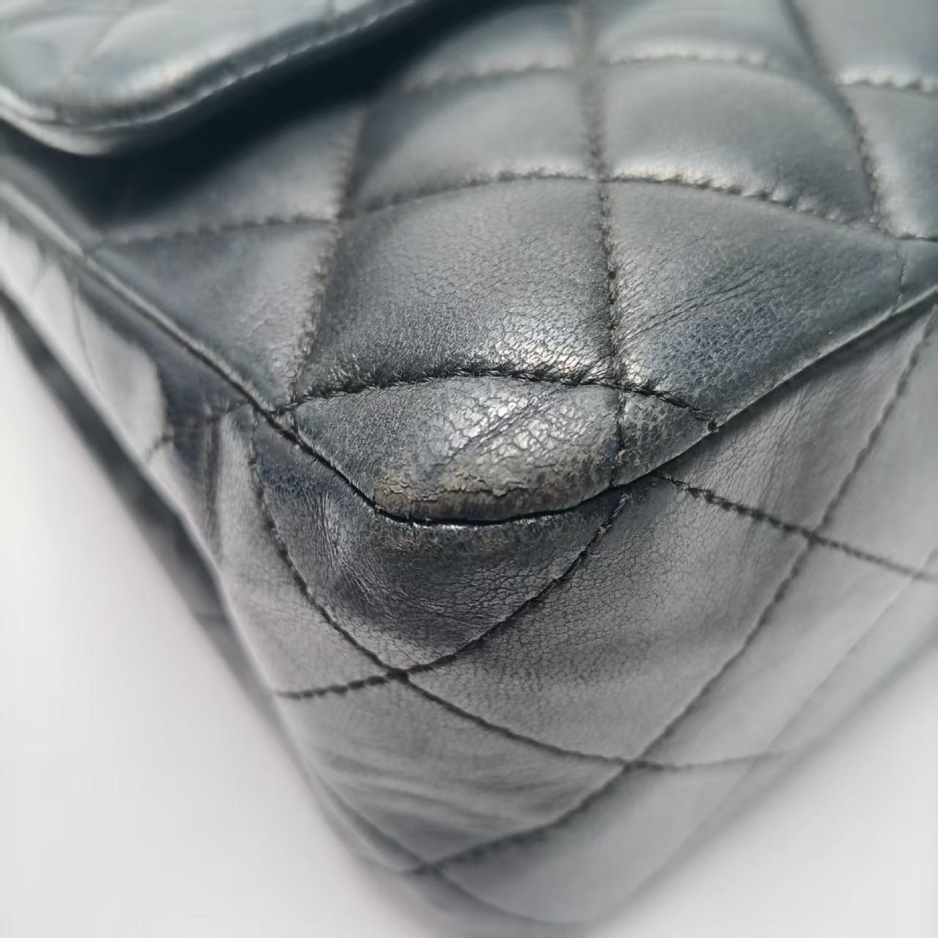 Classic Flap Lambskin Shoulder Bag Serial No. 12 Shoulder Bag — view 8