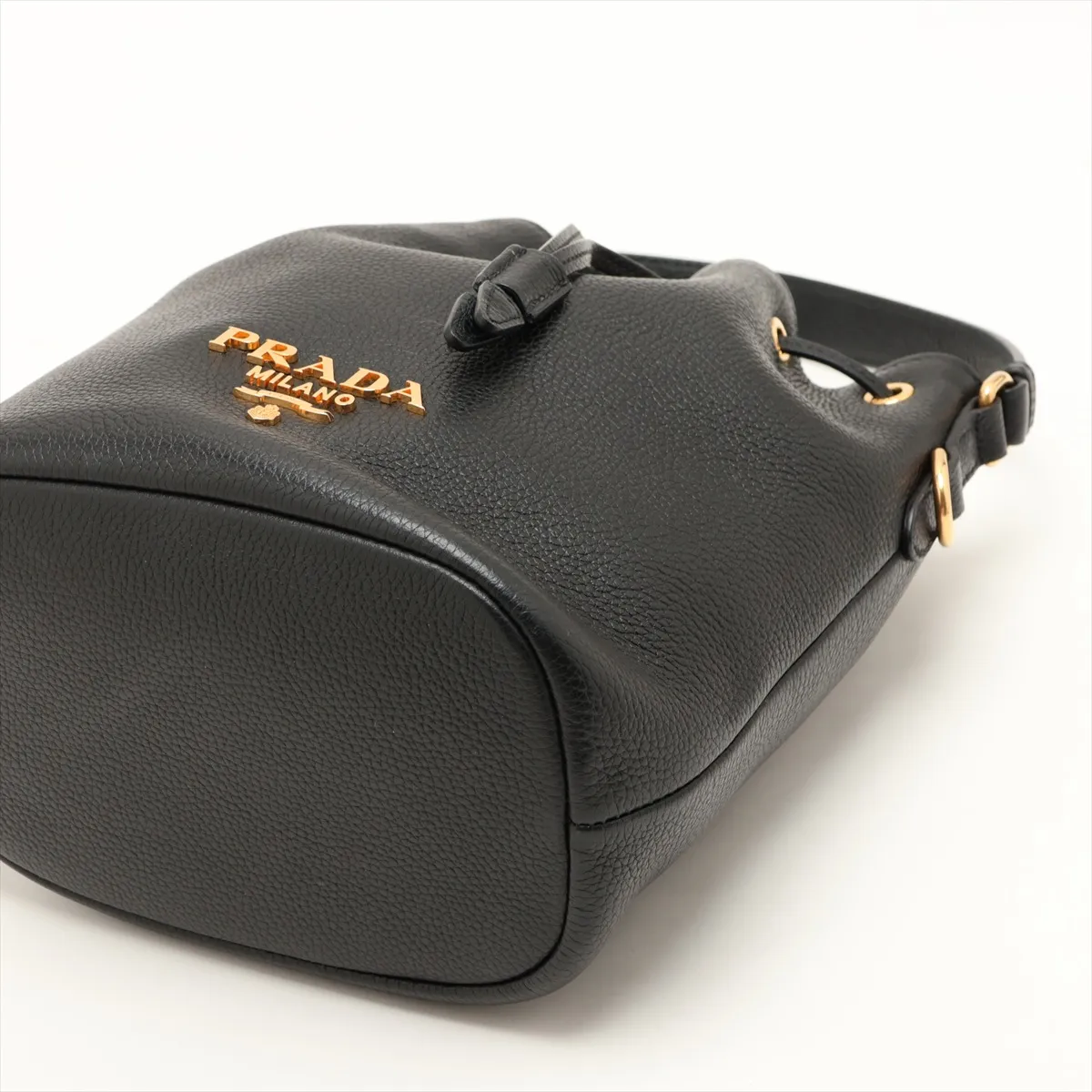 Vitello Phoenix Leather 2-Way Shoulder Bag, Black, 1BE072 — view 3