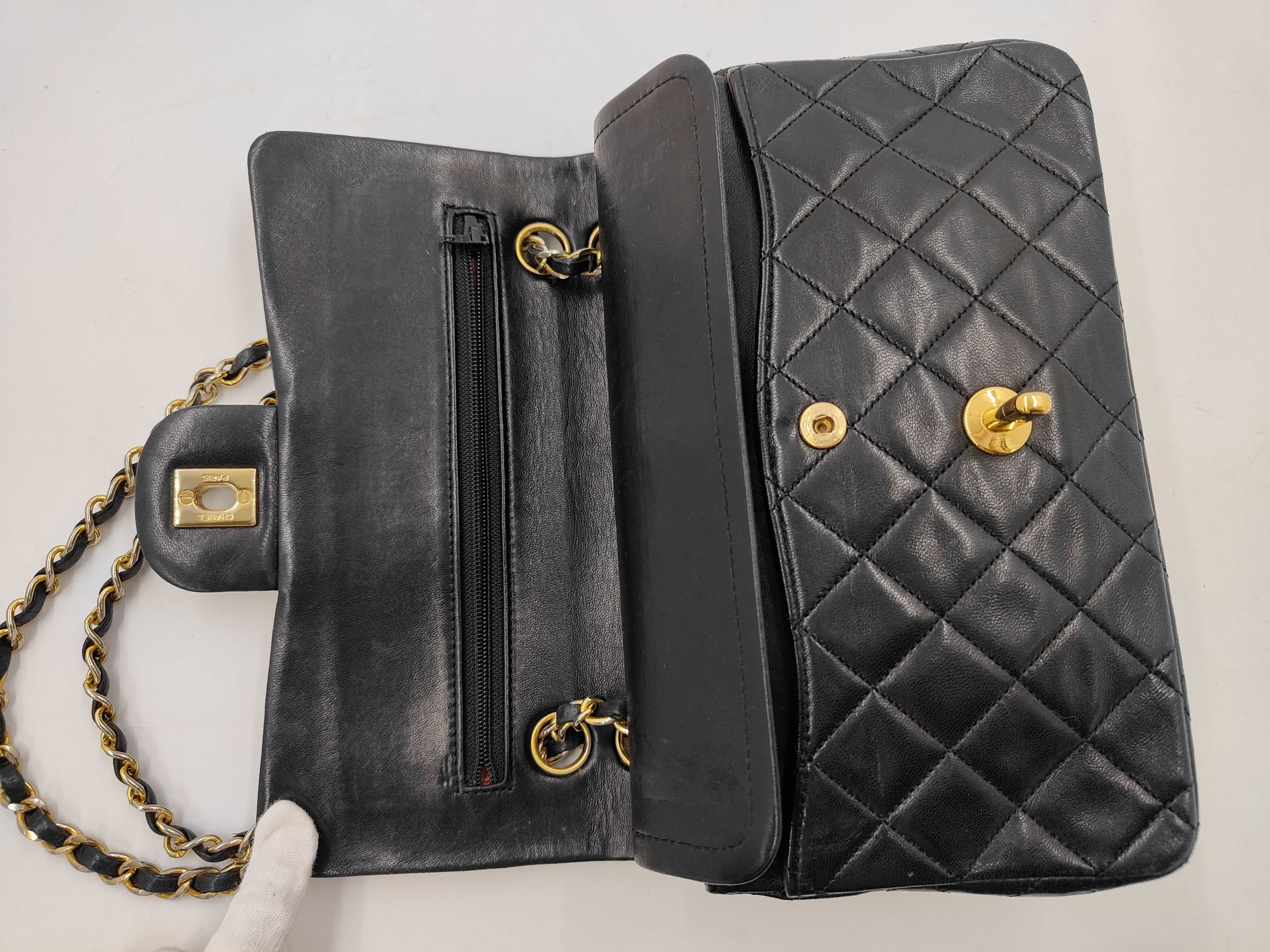 Matelassé Chain Shoulder Bag (Shoulder Bag, Matelassé Series 1) — view 8
