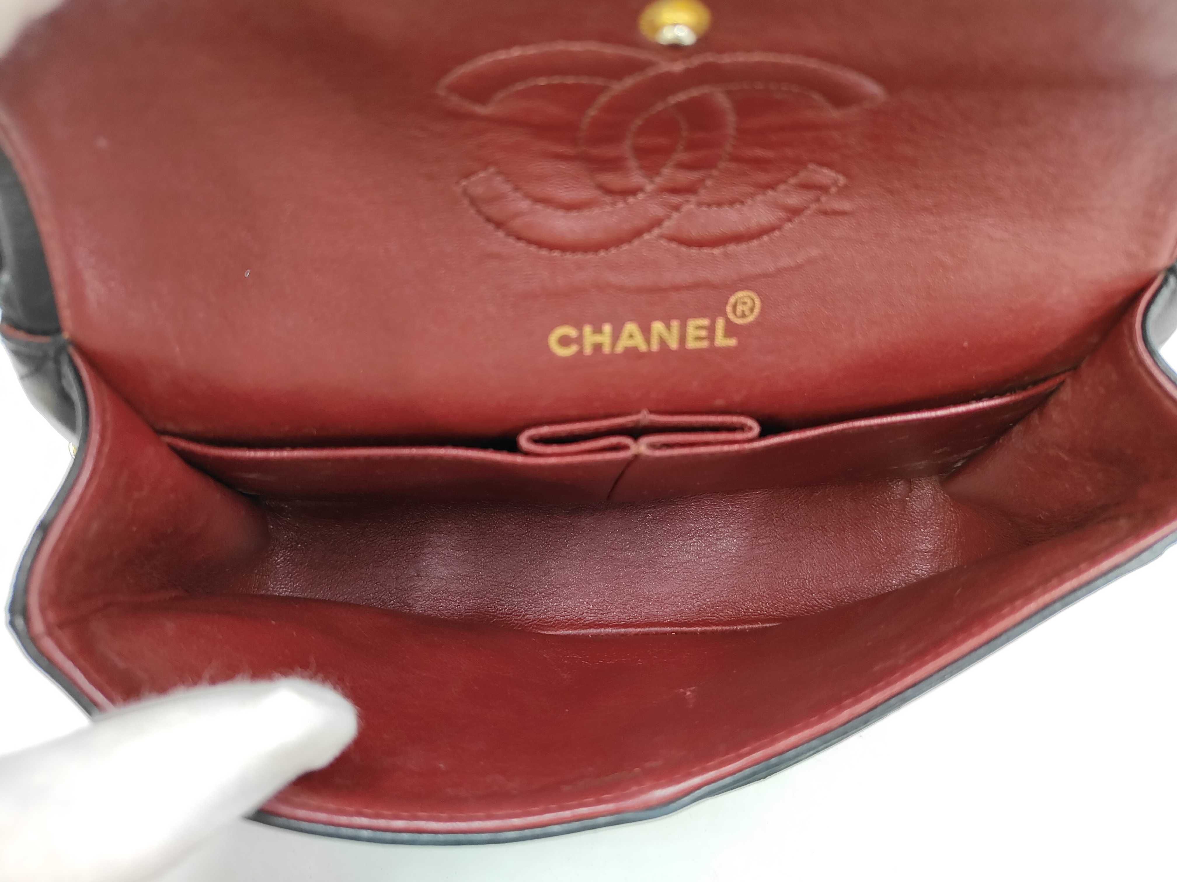 Matelassé Chain Shoulder Bag (Shoulder Bag, Matelassé Series 1) — view 9