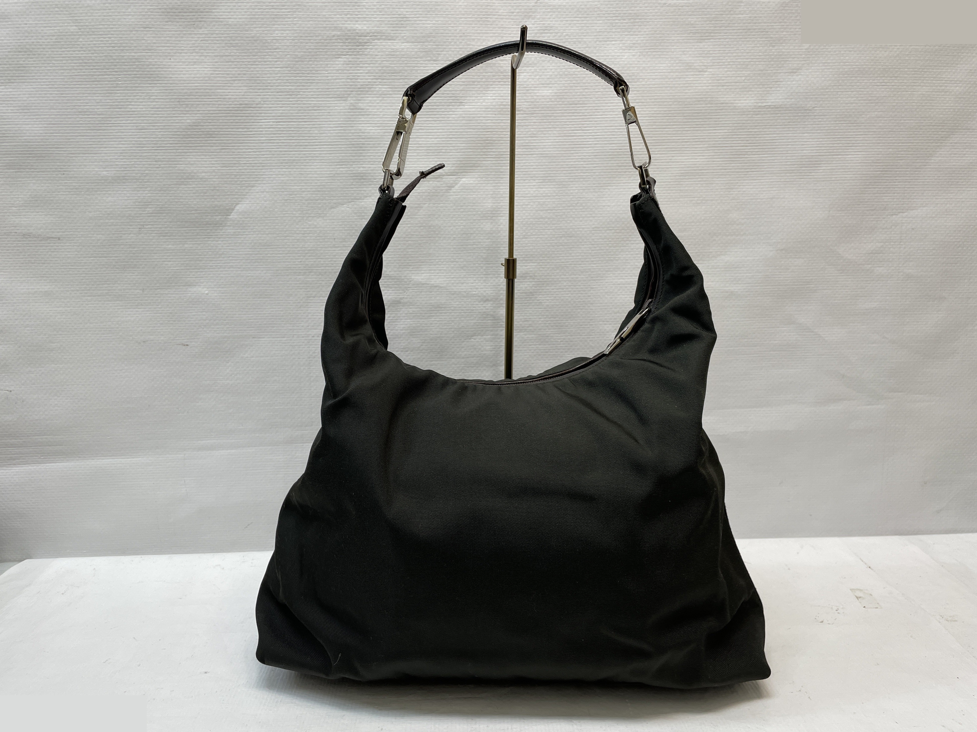 Vintage Gucci nylon semi-shoulder bag, black — view 2
