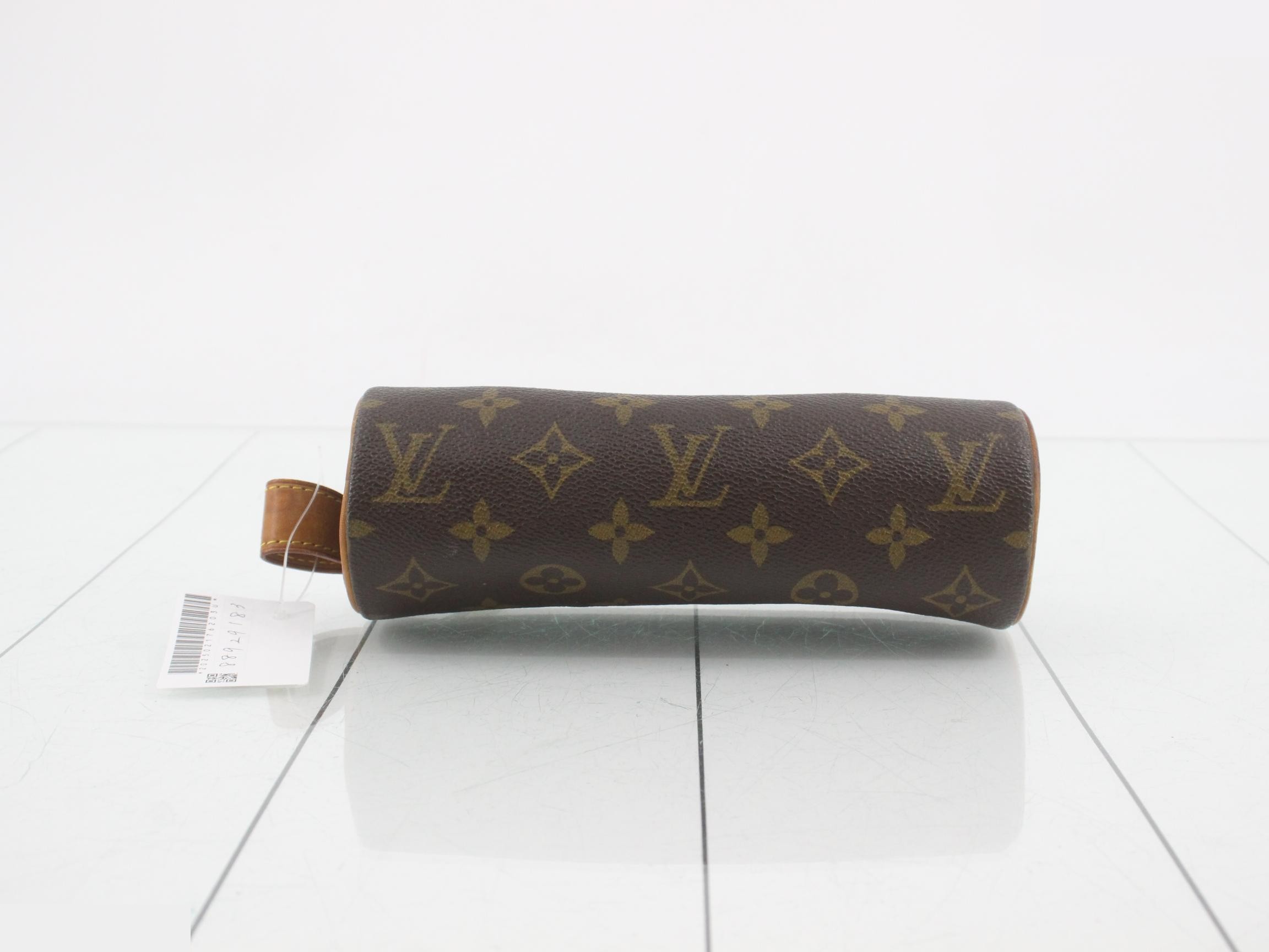 Monogram Trousse Ronde Pouch M47630 — view 3
