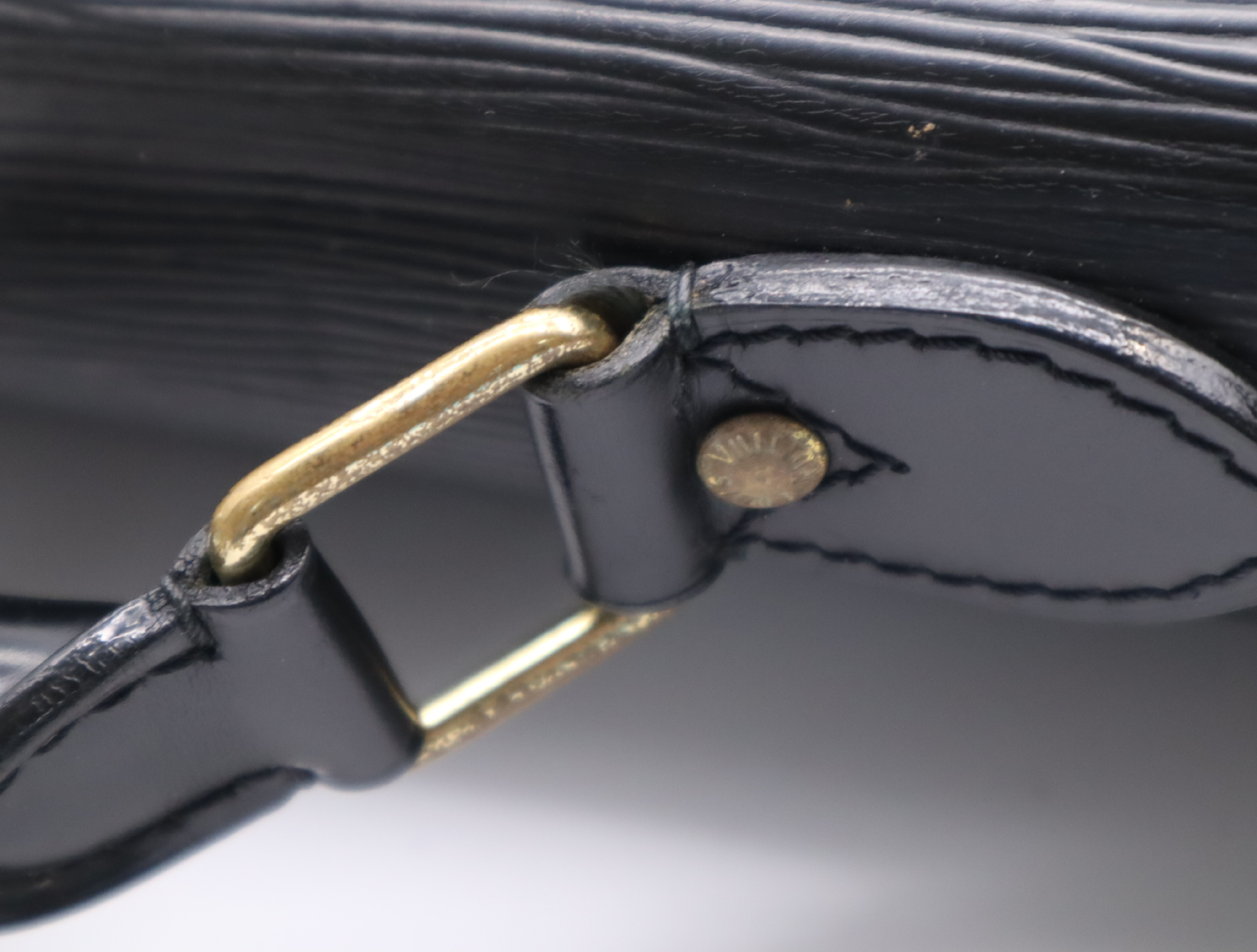 M54412 Epi Serviette Ambassador Noir Business Bag with Key — view 10