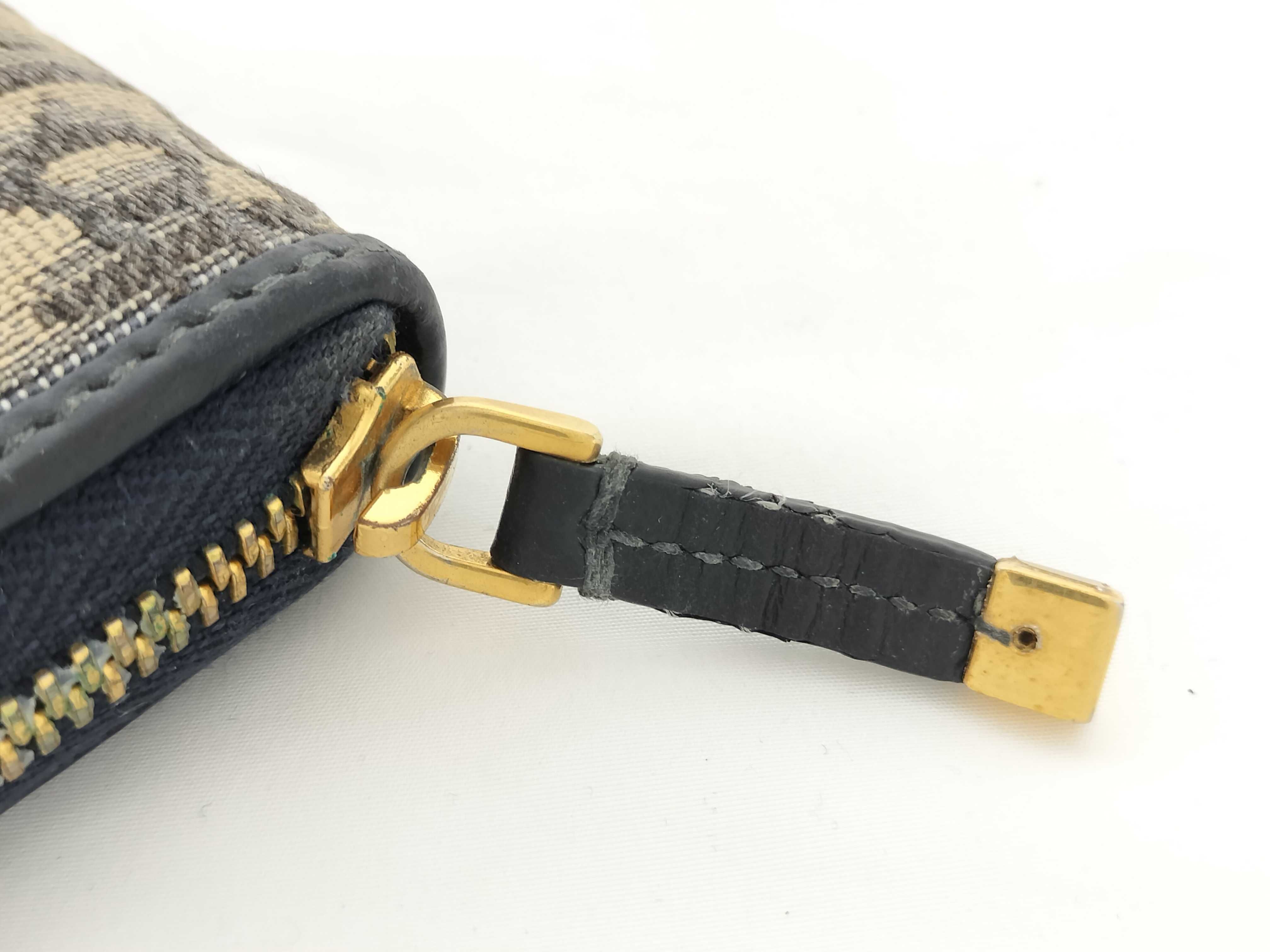 Oblique 30 Montaigne Voyageur Long Wallet — view 12