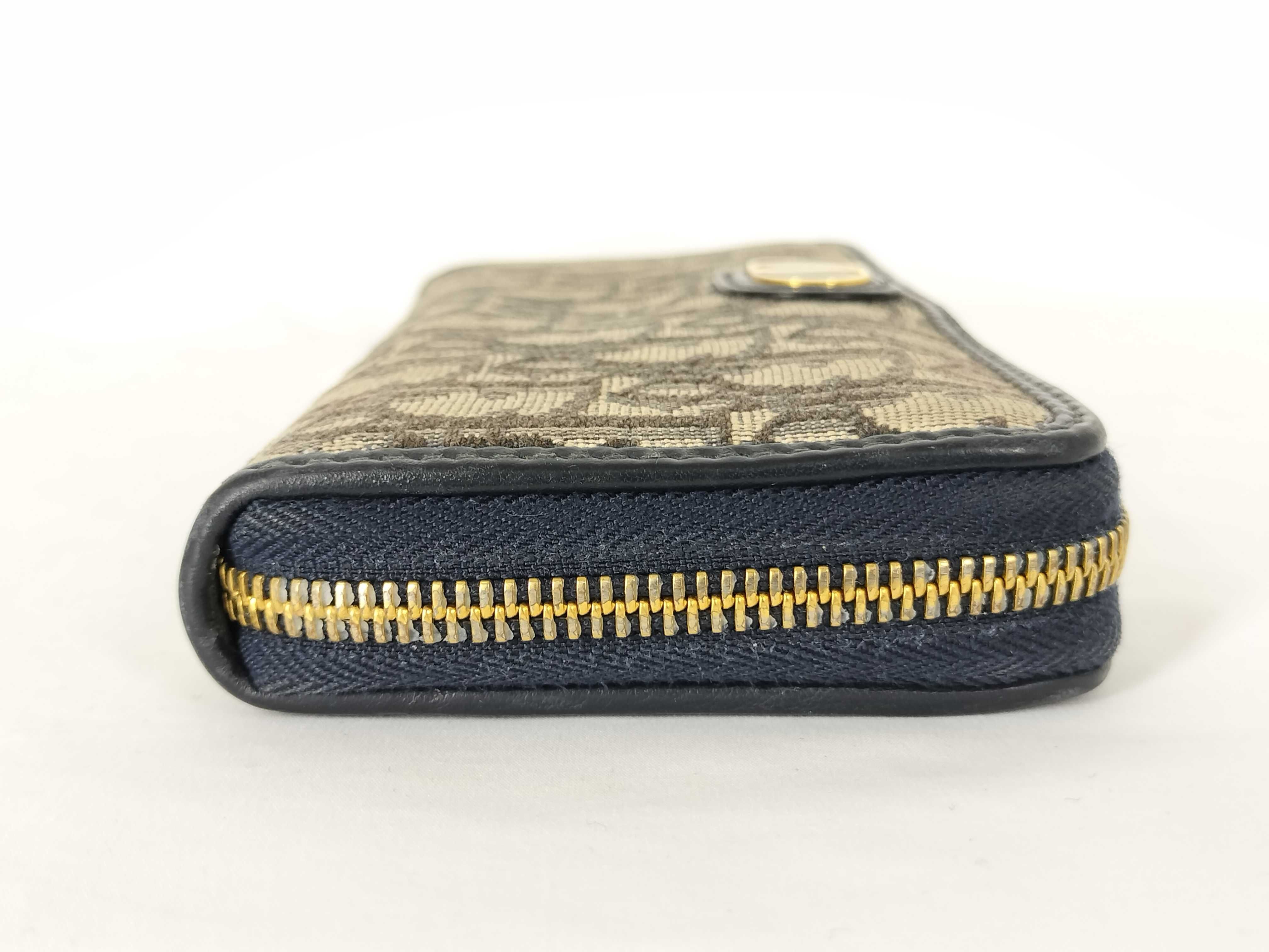 Oblique 30 Montaigne Voyageur Long Wallet — view 15