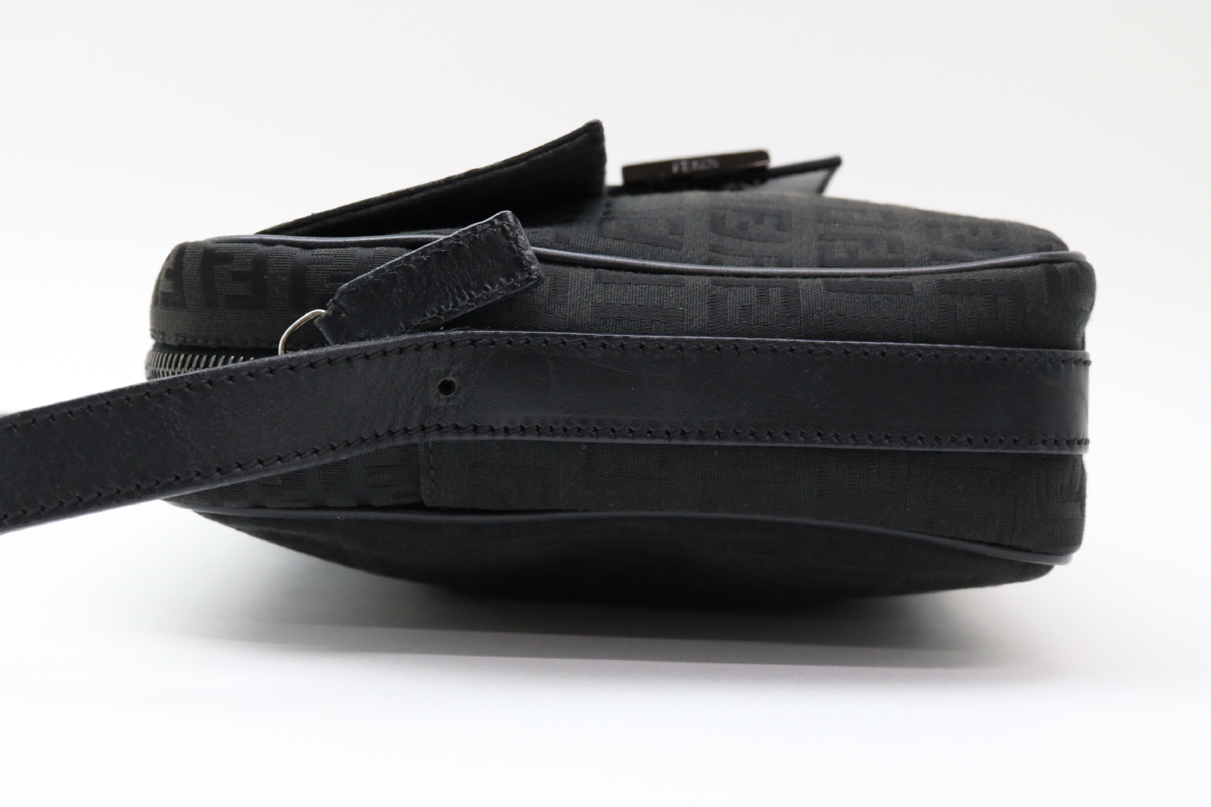 Zucchino Mamma Bucket Shoulder Bag — view 4
