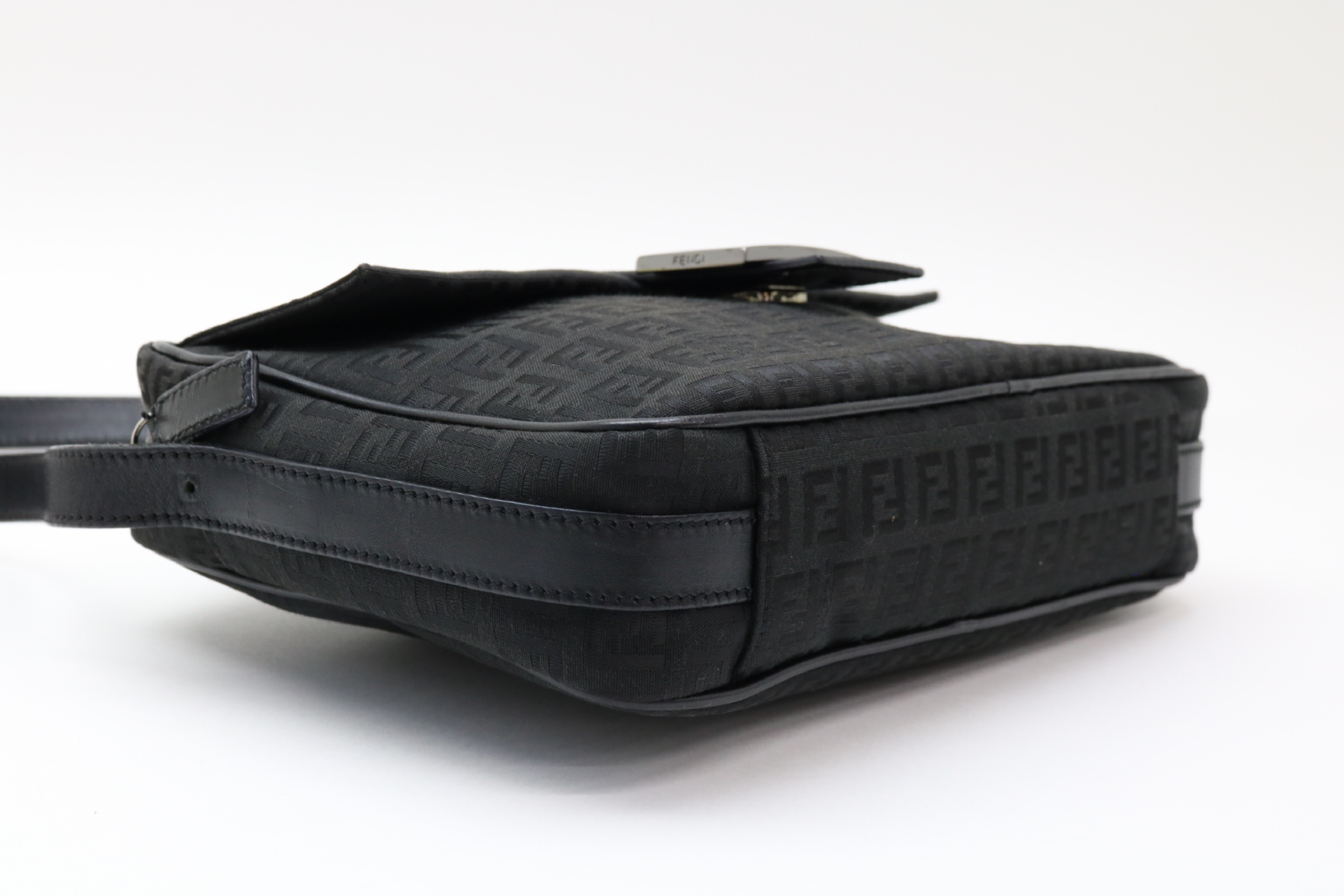 Zucchino Mamma Bucket Shoulder Bag — view 5
