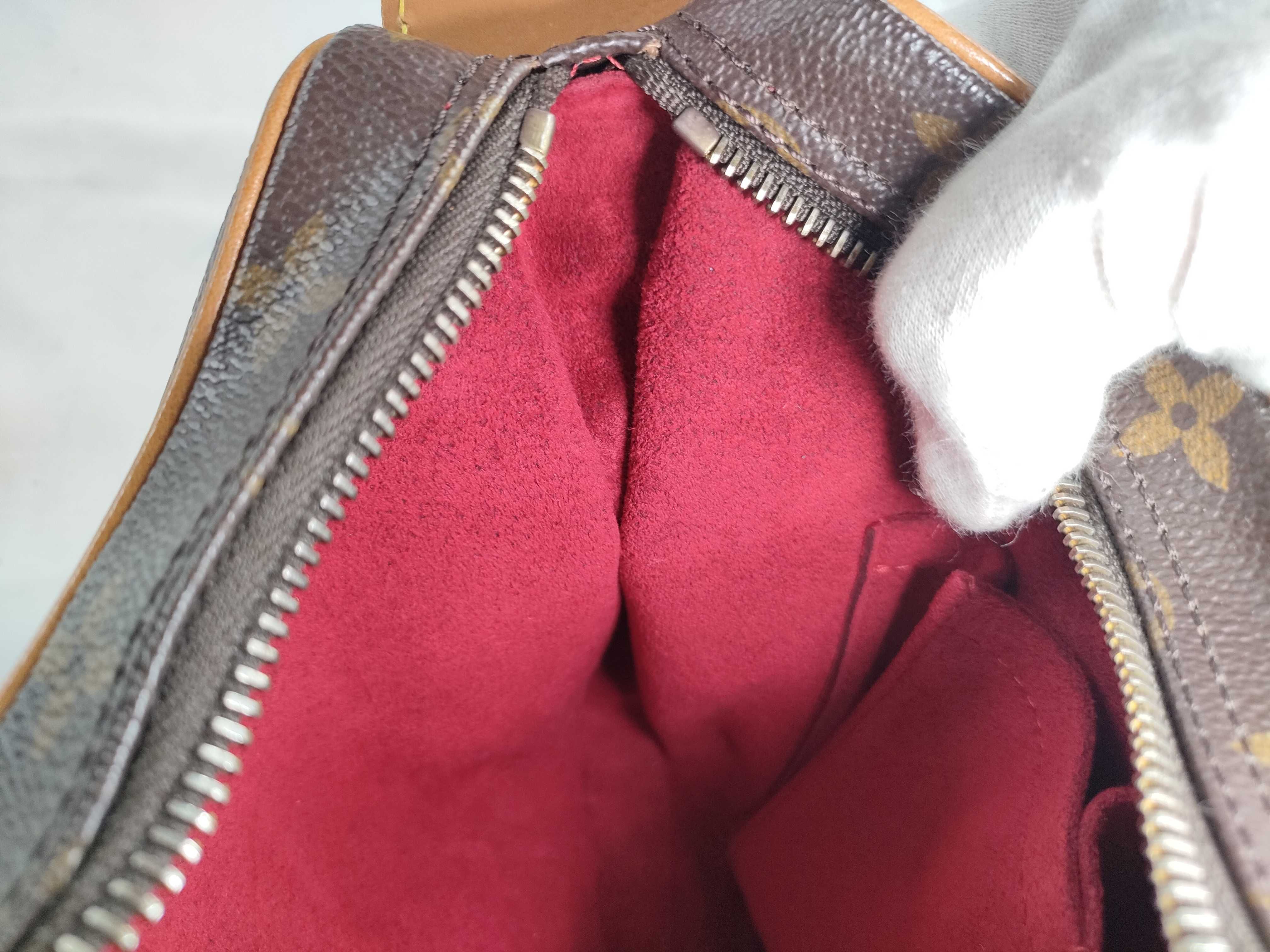 Monogram M51512 Croissant MM Shoulder Bag — view 11