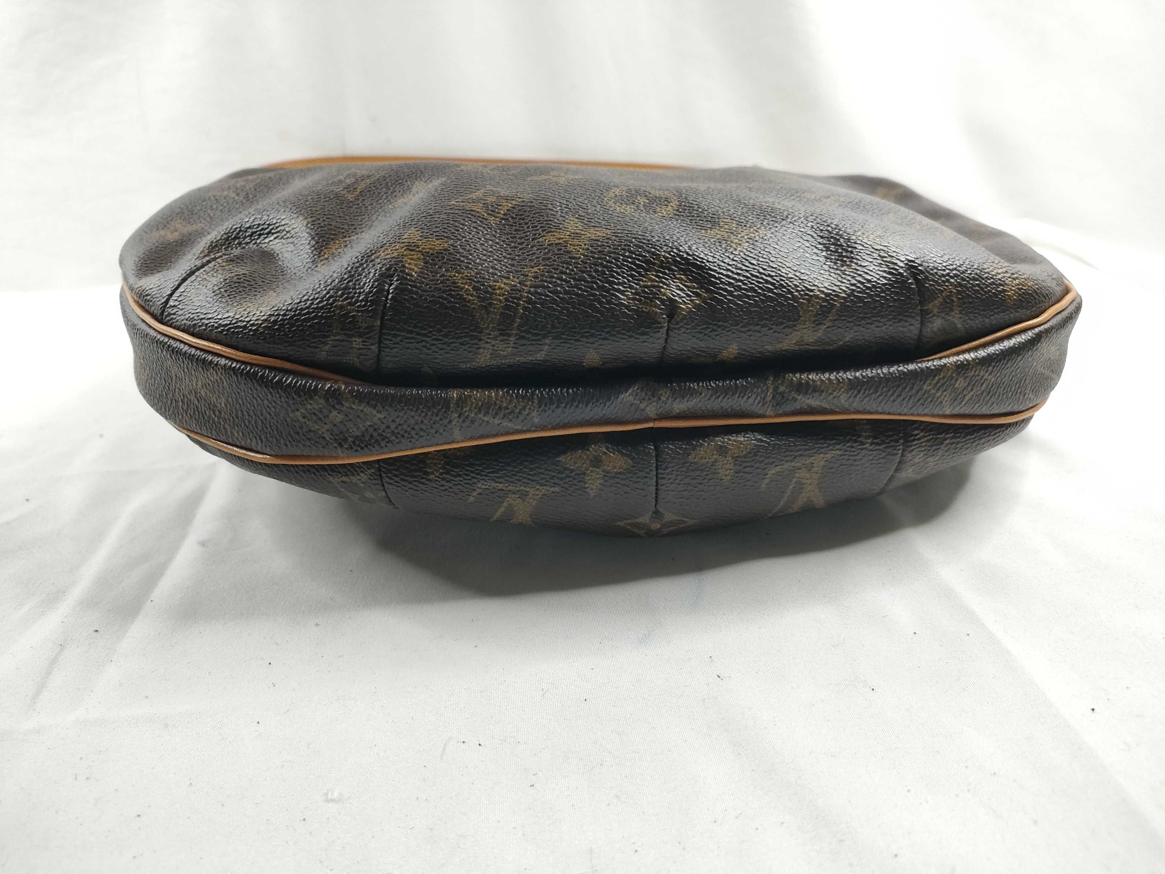 Monogram M51512 Croissant MM Shoulder Bag — view 4