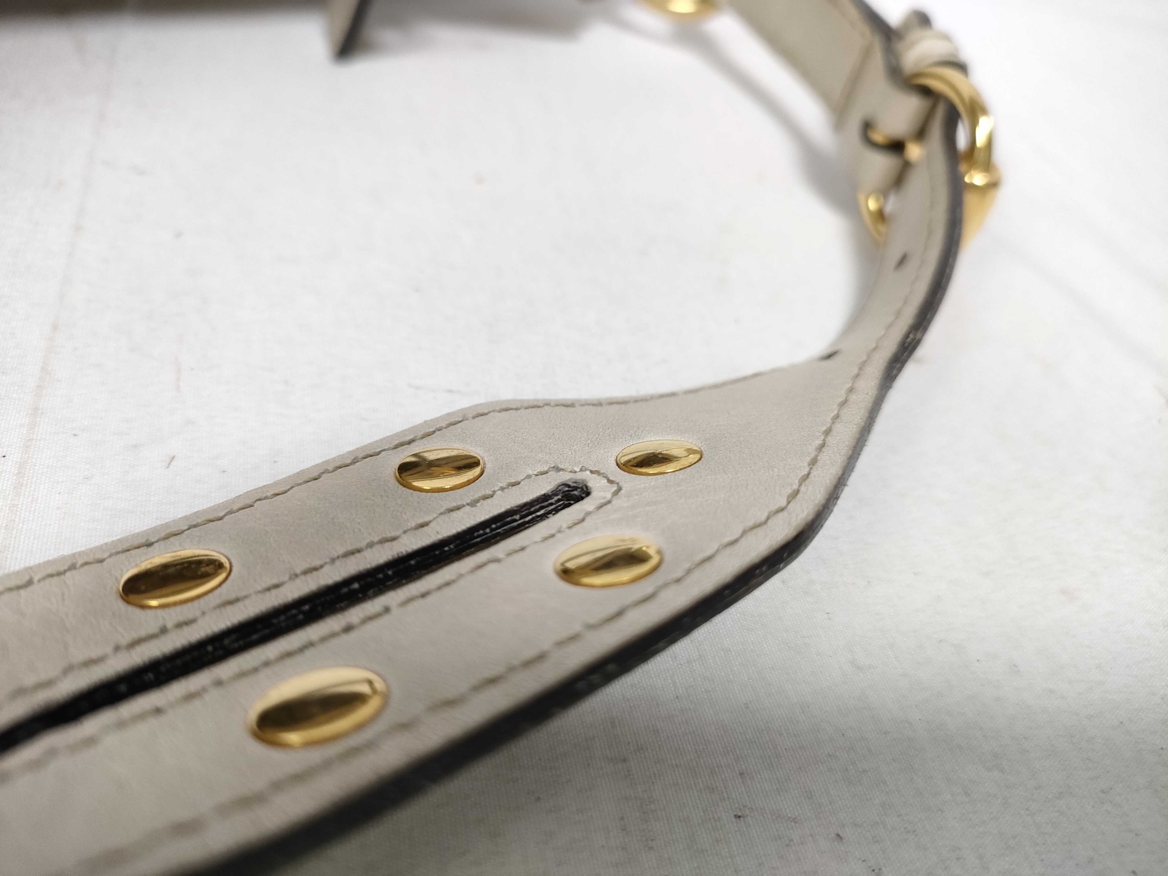 White GG Canvas Vintage Button Kidney-Shaped Wrist Bag (Handbag) — view 12